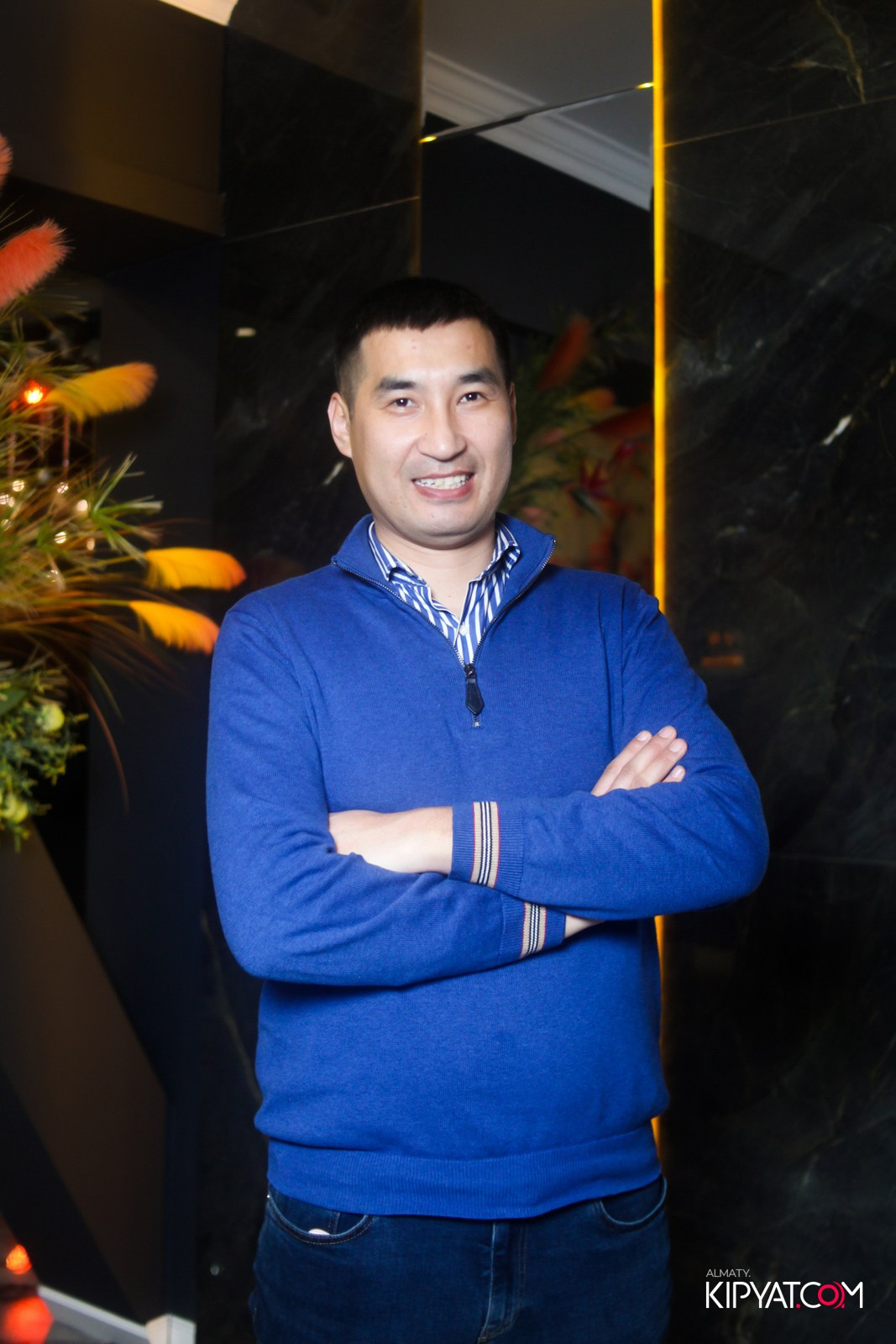 БАР ПАНАЕХАЛИ НА ДОСТЫК. КИПЯТКОМ АЛМАТЫ!