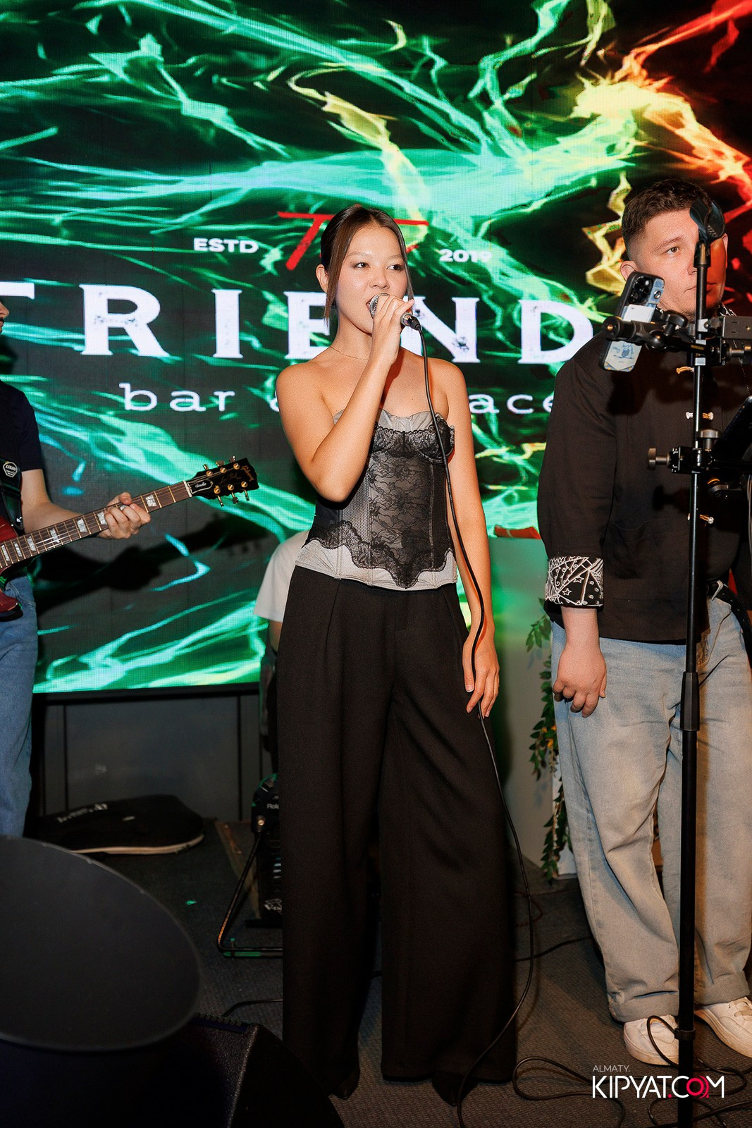 FRIENDS BAR & TERRACE. КИПЯТКОМ АЛМАТЫ! Фотосъемка мероприятий в Алматы