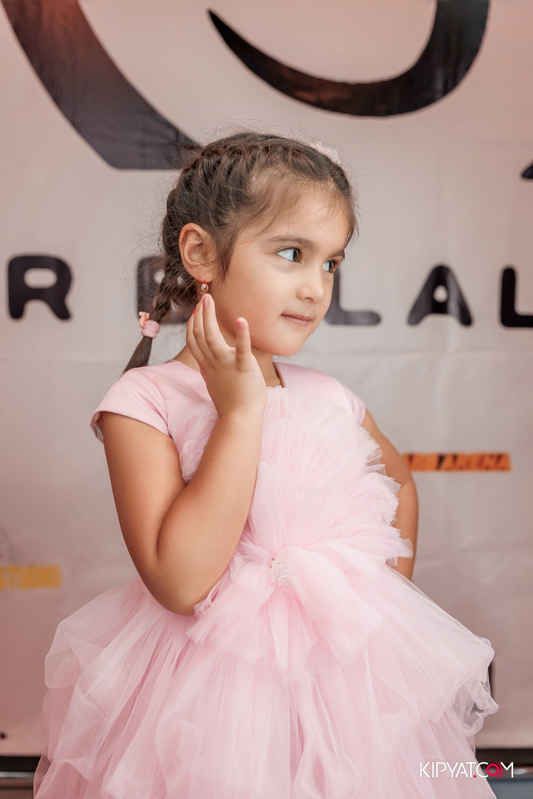 ПРЕЗЕНТАЦИЯ 10 ГРУППЫ КИНОПРОЕКТА STARBALALAR. КИПЯТКОМ АЛМАТЫ!