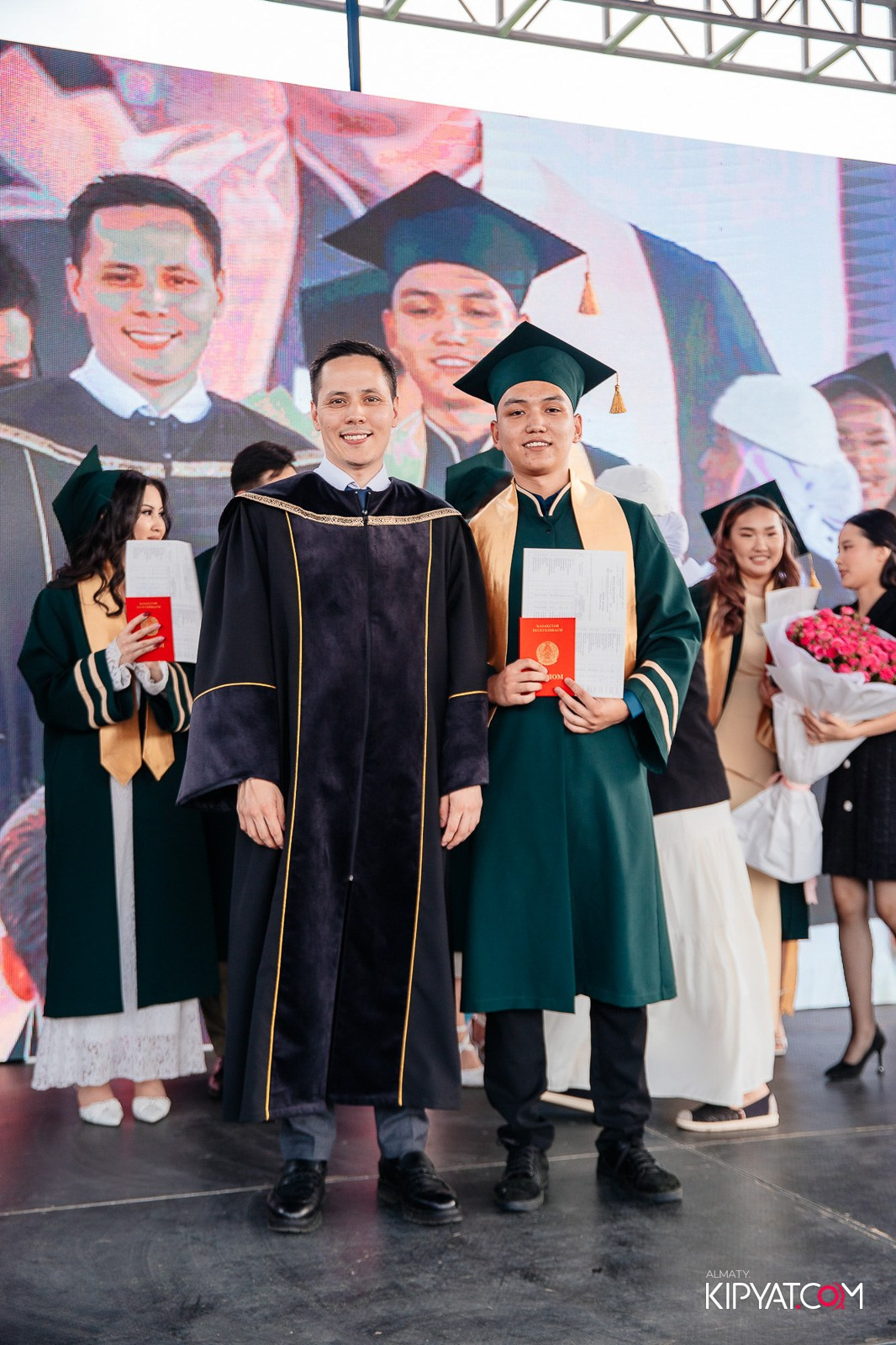 ВРУЧЕНИЕ ДИПЛОМОВ — НАРХОЗ КОЛЛЕДЖ. Part 3. КИПЯТКОМ АЛМАТЫ!