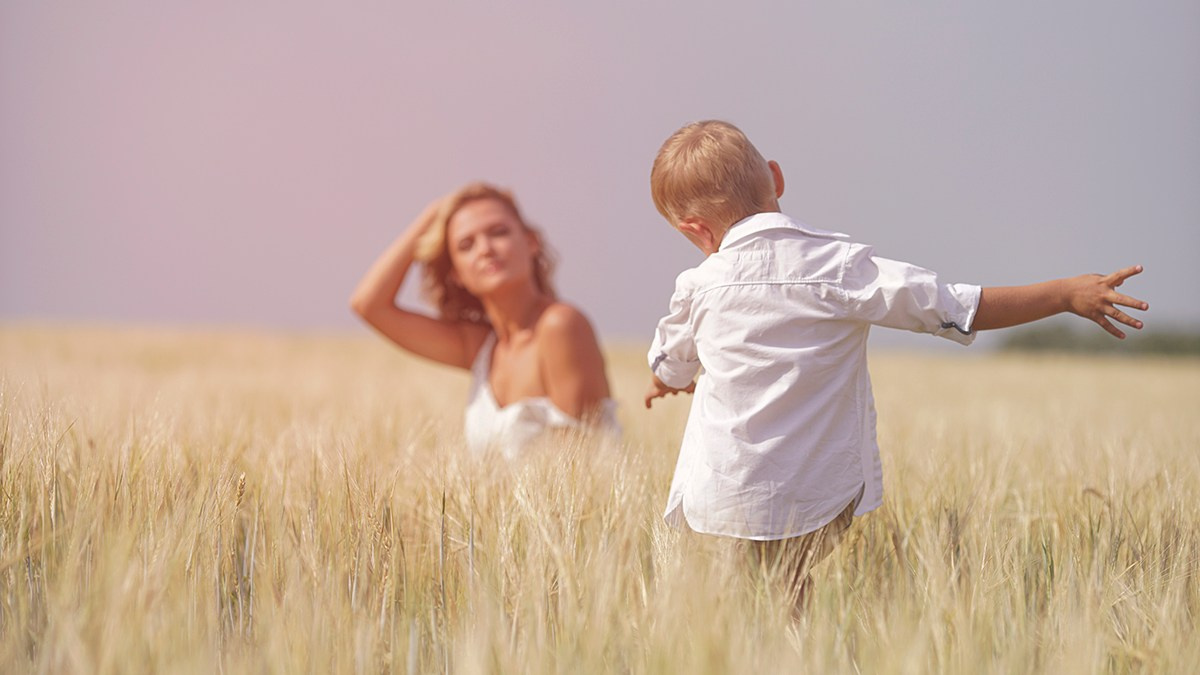 Семейная фотосессия: Сохраните тепло и радость вашего семейного счастья. Фотограф и графический дизайнер Владимир Пуставетов