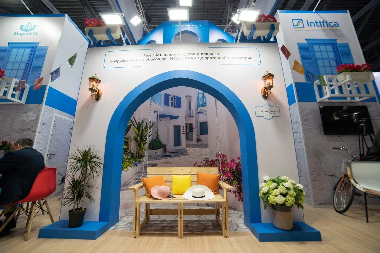 Выставочные стенды. Профессиональный портретный фотограф в Москве Владимир Глаголев