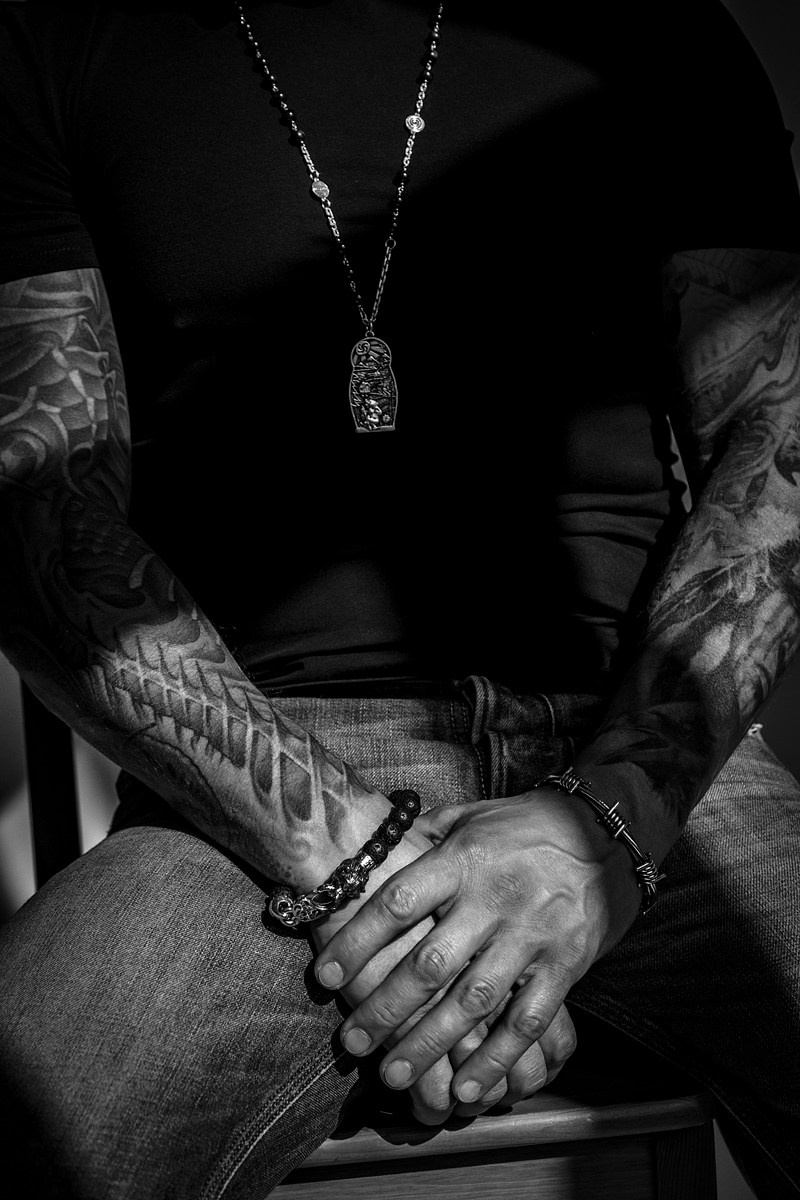 Vecharg (ювелирные украшения). Эротико-драматический фотограф Маруся Скоробогатова