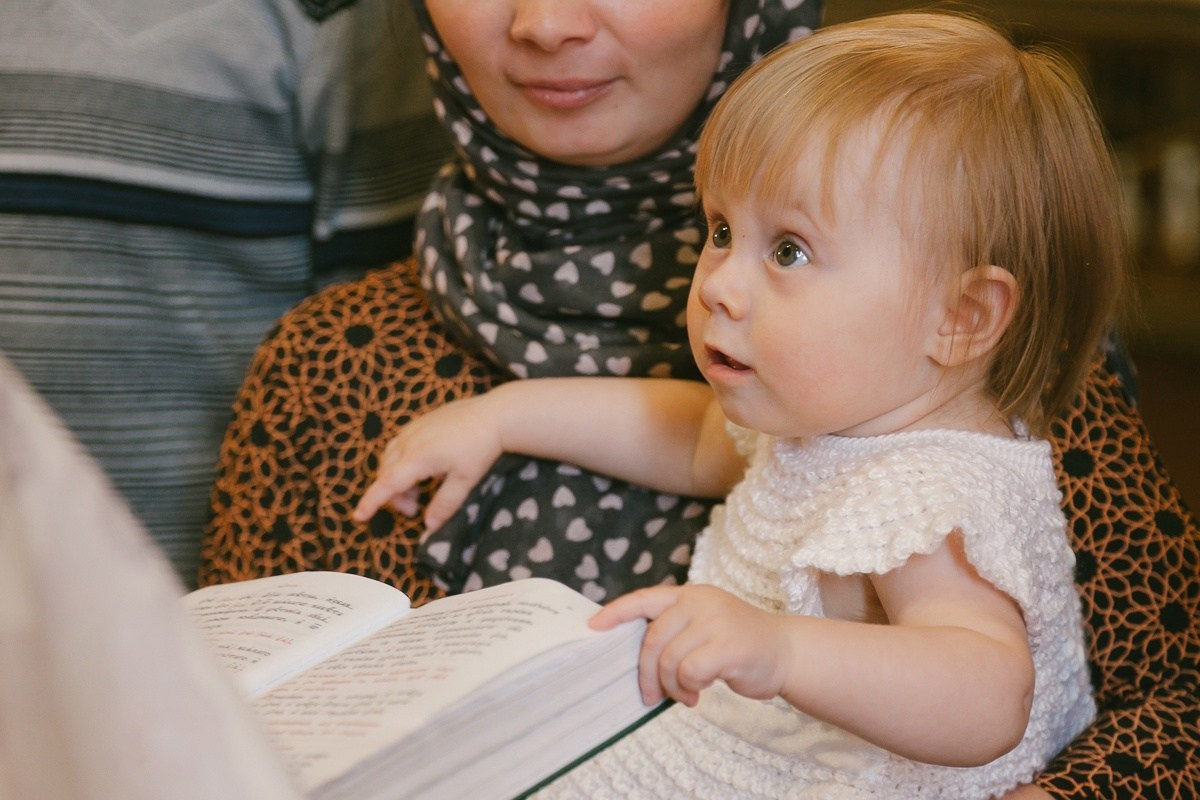 Фотосъемка крещений в Санкт Петербурге и области. Найти хорошую церковь для крещения. Душевны батюшка. Где крестить в СПб. Лучший храм для крещения. Сколько стоит крещение в СПб. Крестить без крестных. Крестить без собеседования. Фотограф на крещение
