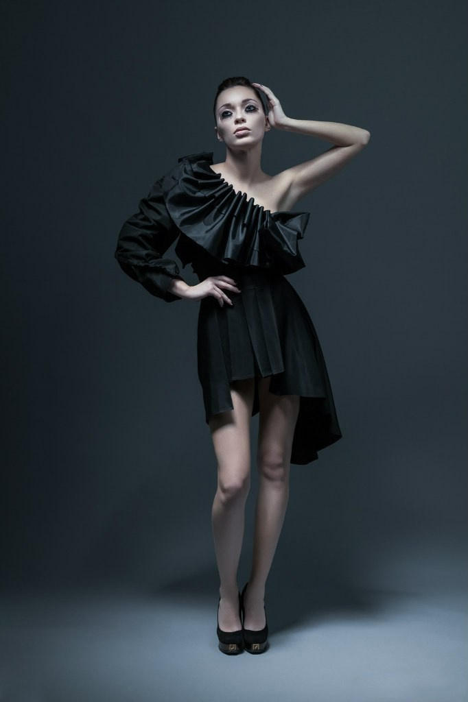 Профессиональный фотограф в Санкт-Петербурге. Рекламная фотосъёмка одежды и аксессуаров. Студийная фотосессия дизайнерской одежды. Портфолио для дизайнера. Показ мод. Фотограф Сергей Пушкин. Фэшн-съёмка. Индивидуальная фотосессия. Мода.