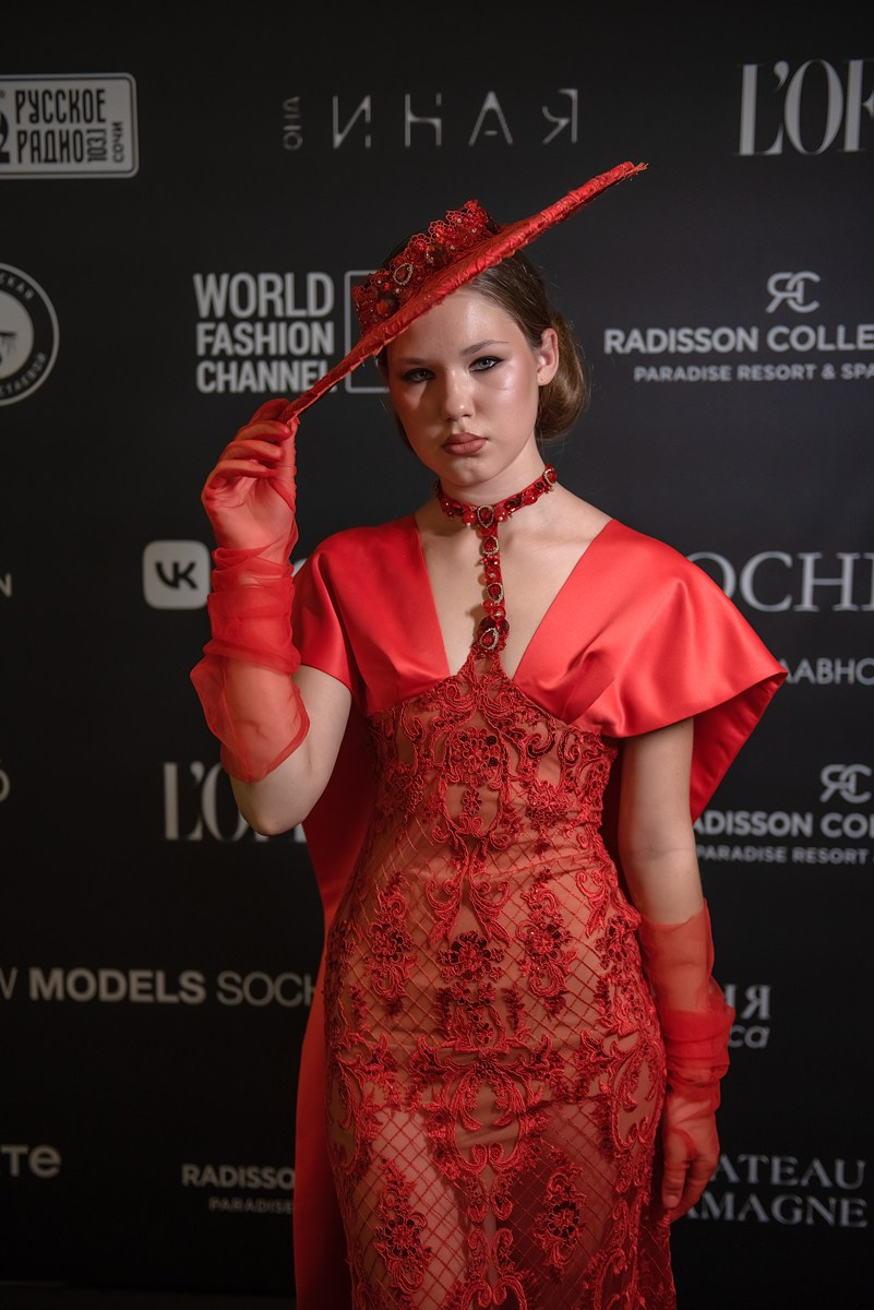 SochiFashionWeek2024 дизайнер Анохина Светлана. Семейный и коммерческий фотограф в Сочи Александр Бодунов