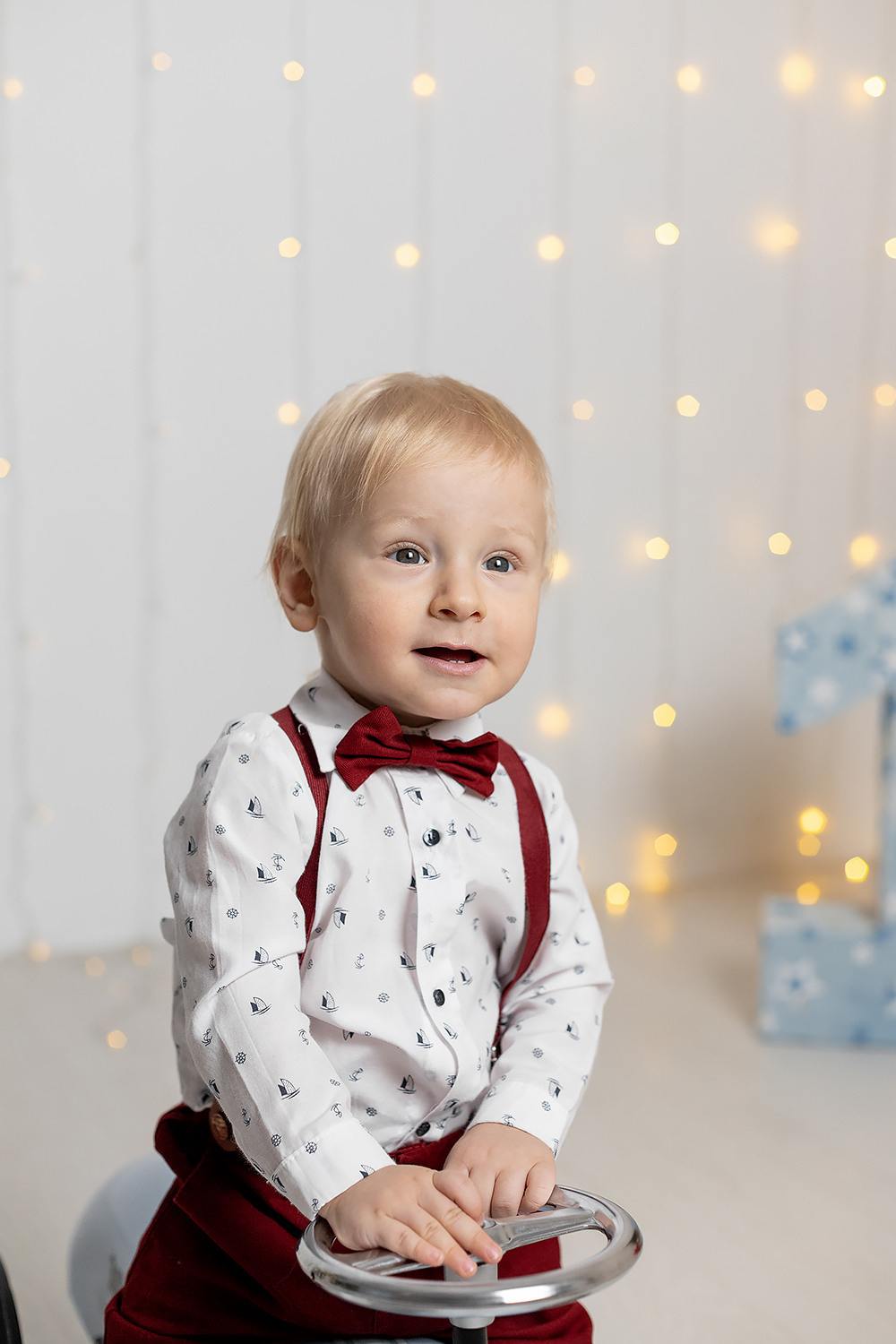 Кемаль в студии, 1 годик. Семейный и свадебный фотограф в Перми