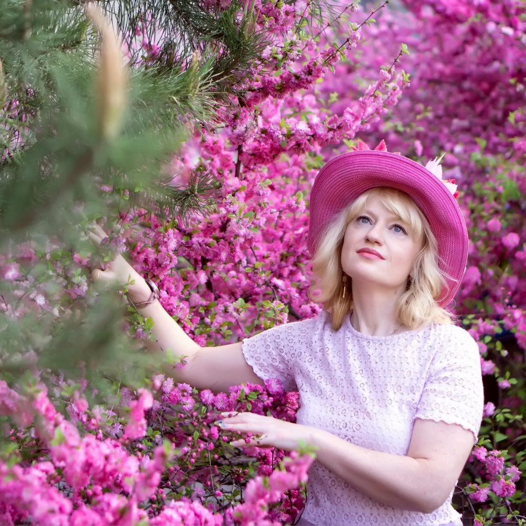 Елена в цветении (сакура и груша). Семейный и детский фотограф в Хабаровске Анна Гриневич