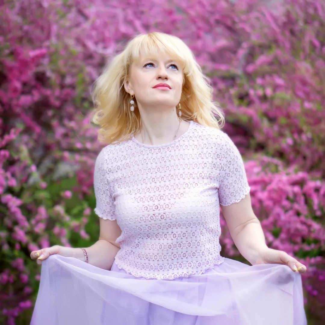 Елена в цветении (сакура и груша). Семейный и детский фотограф в Хабаровске Анна Гриневич