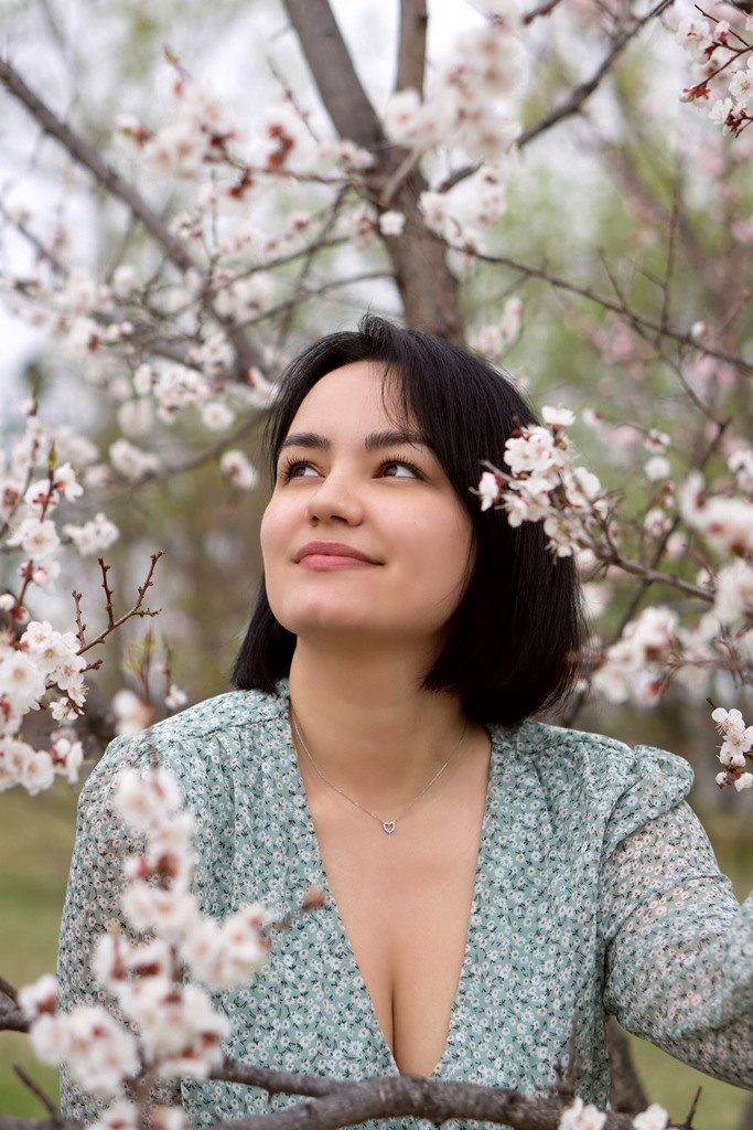 Ольга в цветении (форзиция, вишня). Семейный и детский фотограф в Хабаровске Анна Гриневич