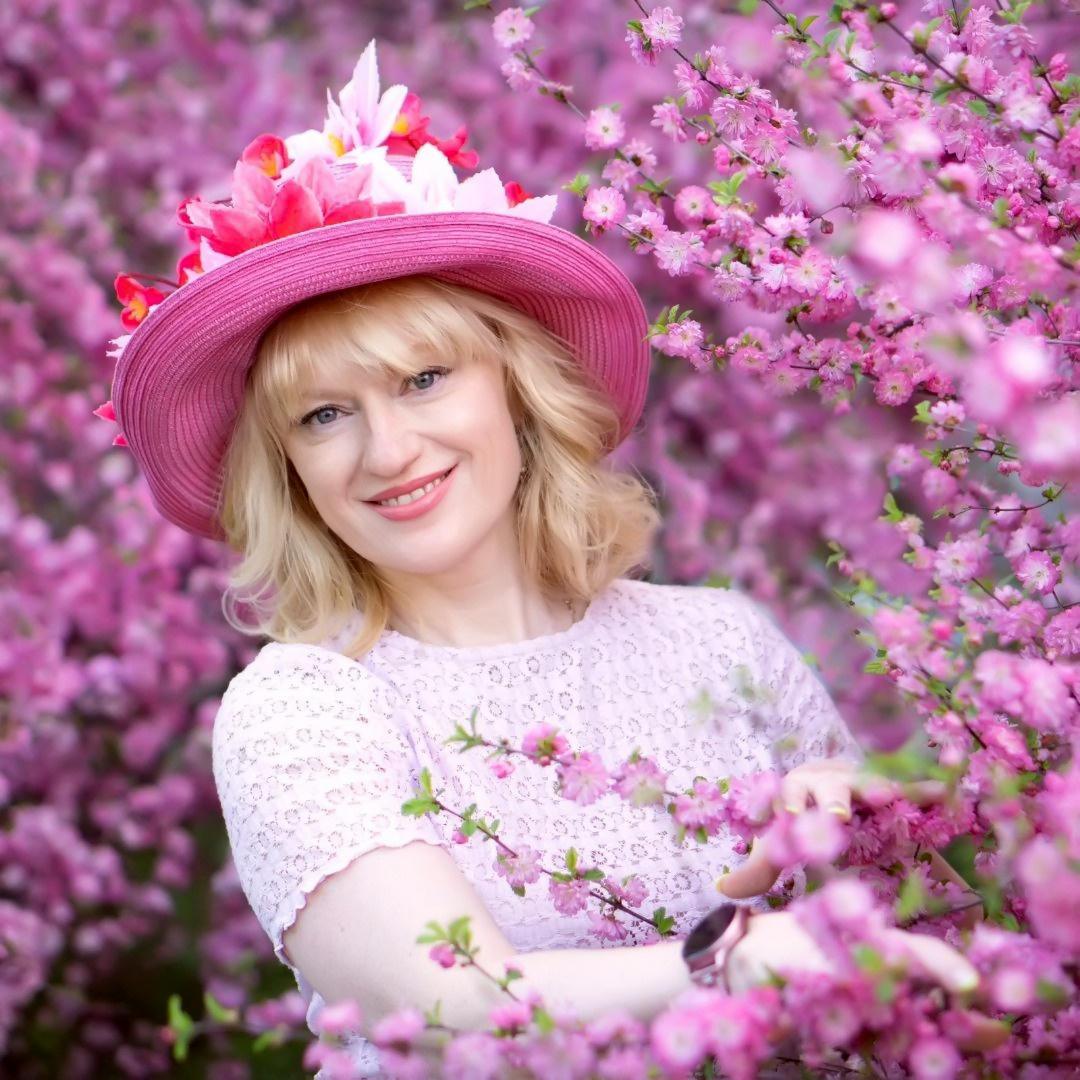 Елена в цветении (сакура и груша). Семейный и детский фотограф в Хабаровске Анна Гриневич