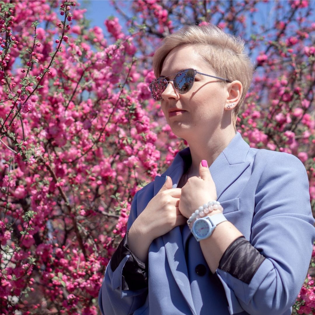 Ольга в цветении (сакура, одуванчики). Семейный и детский фотограф в Хабаровске Анна Гриневич