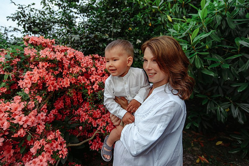 Семейная фотосессия в Сириусе и Адлере. Фотограф в Адлере, Сириусе, Красной Поляне — лавстори, семейные и индивидуальные фотосессии
