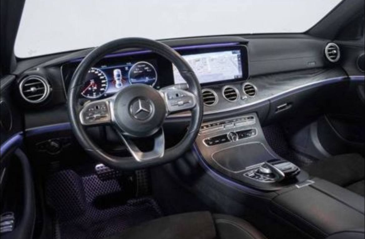 Фотосессия в Mercedes-benz e-class. Fashion & Boudoir