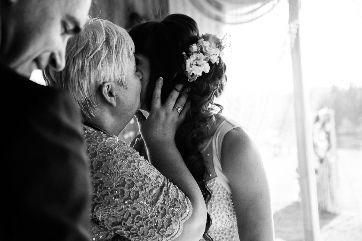 Свадьба началась с банкета. Свадебный фотограф Юлия Логинова