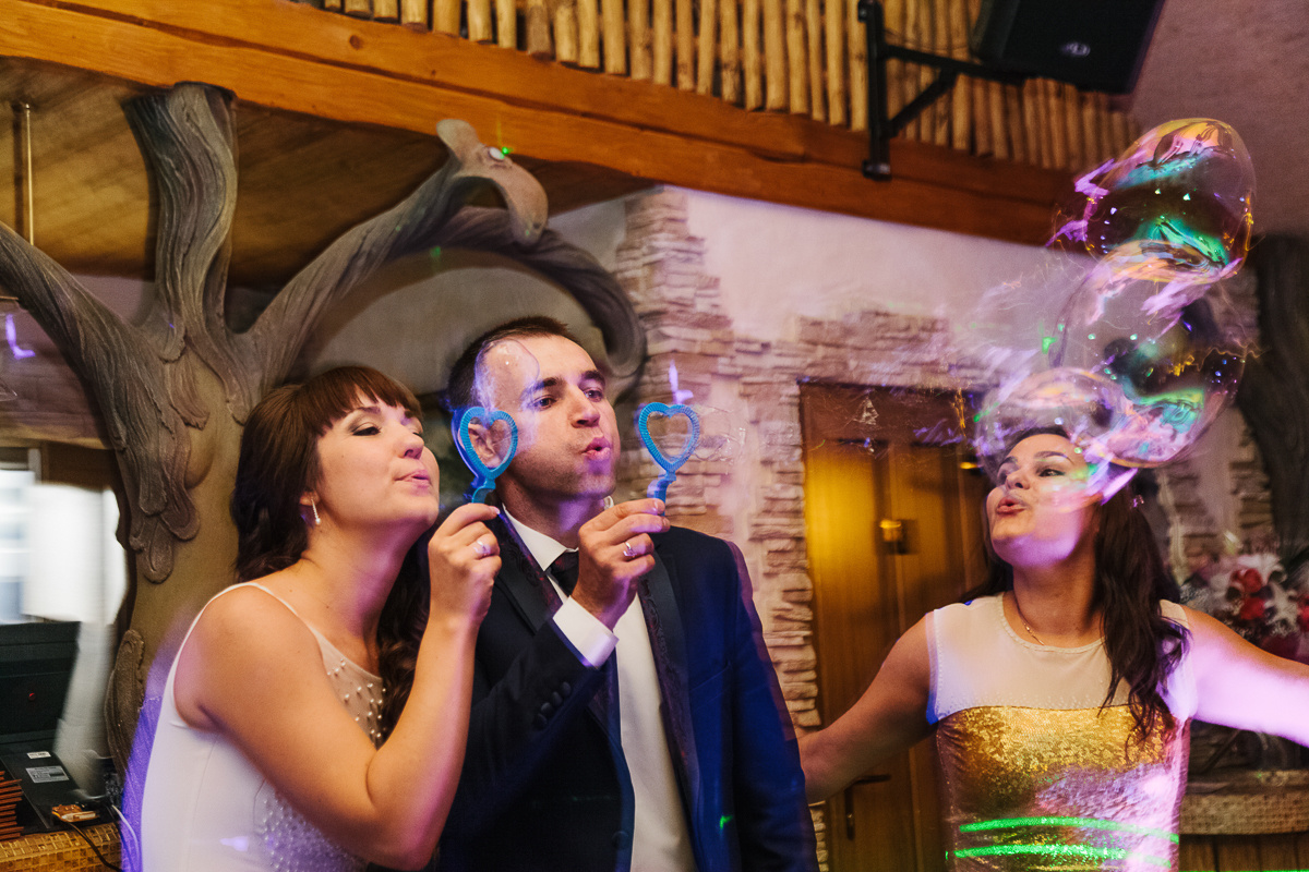 Свадьба началась с банкета. Свадебный фотограф Юлия Логинова