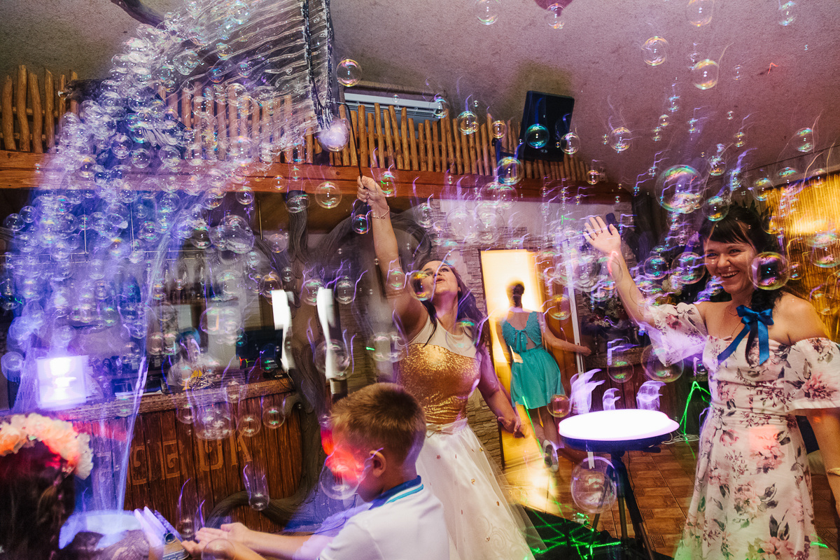 Свадьба началась с банкета. Свадебный фотограф Юлия Логинова