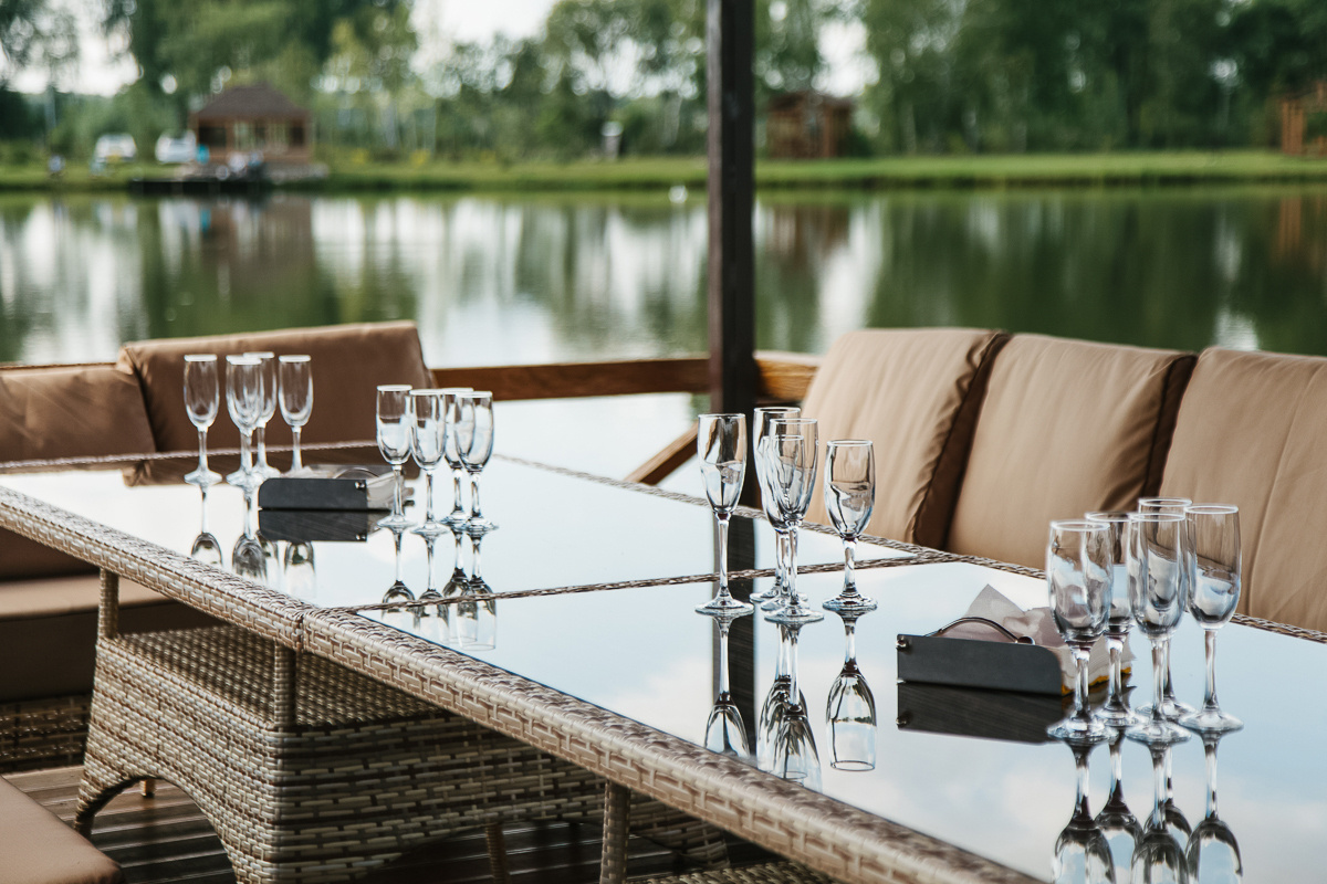 Свадьба началась с банкета. Свадебный фотограф Юлия Логинова