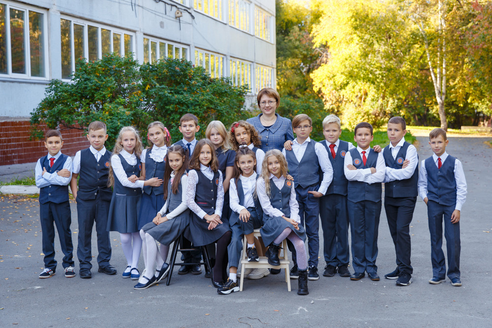 Фото на улице для 4 класса. Выпускные альбомы в школе и детском саду