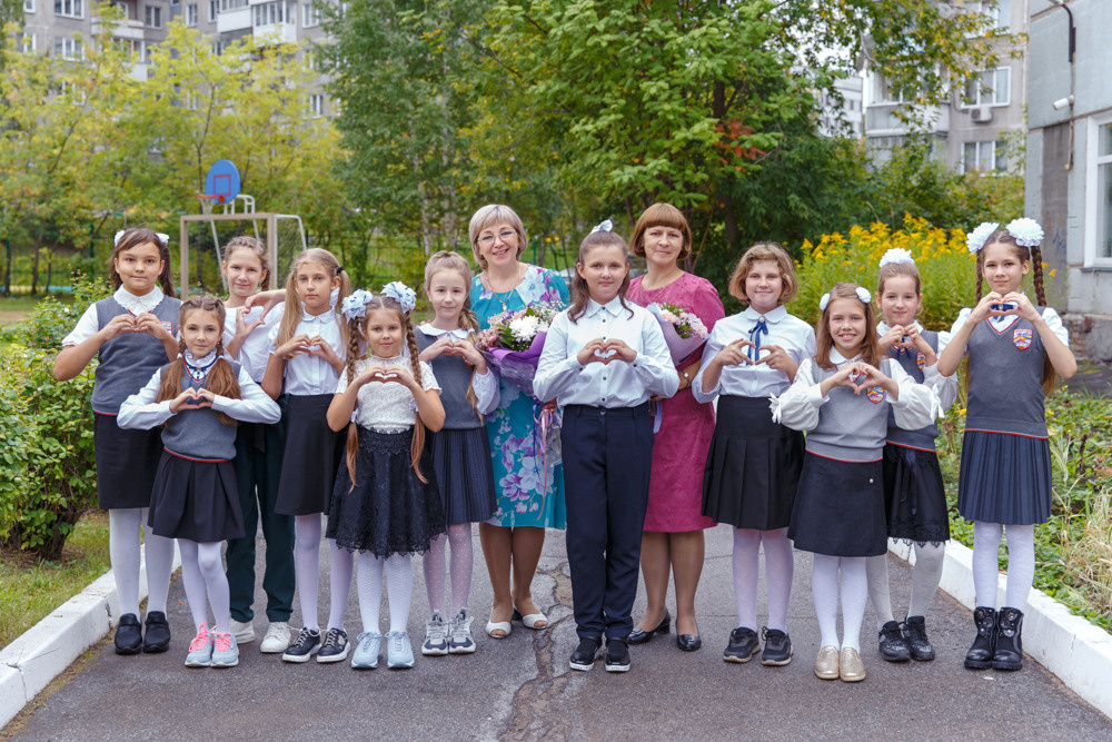 Фото на улице для 4 класса. Выпускные альбомы в школе и детском саду