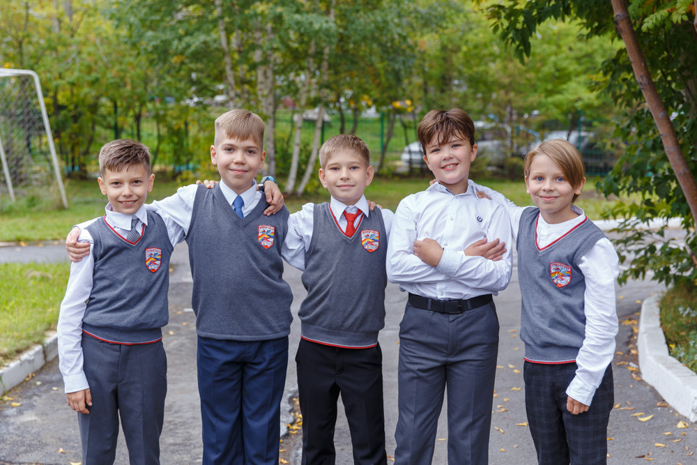 Фото на улице для 4 класса. Выпускные альбомы в школе и детском саду