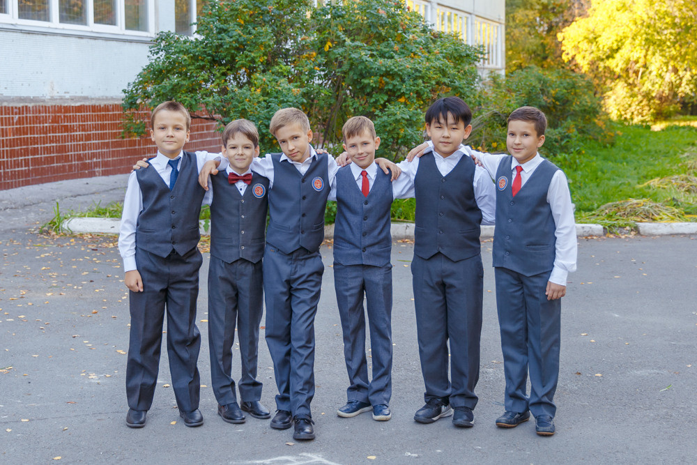 Фото на улице для 4 класса. Выпускные альбомы в школе и детском саду