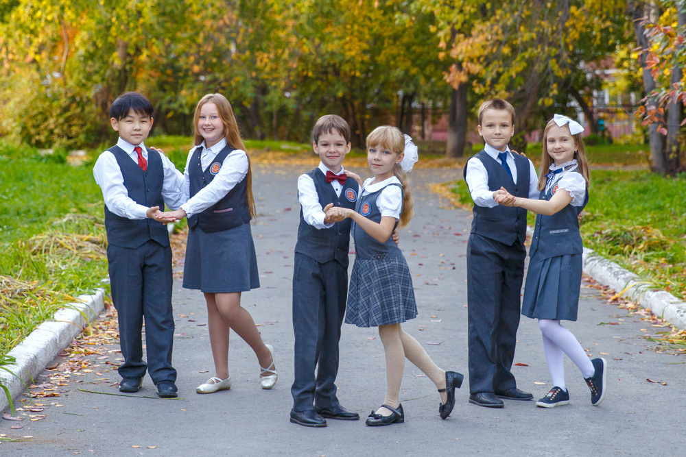 Фото на улице для 4 класса. Выпускные альбомы в школе и детском саду