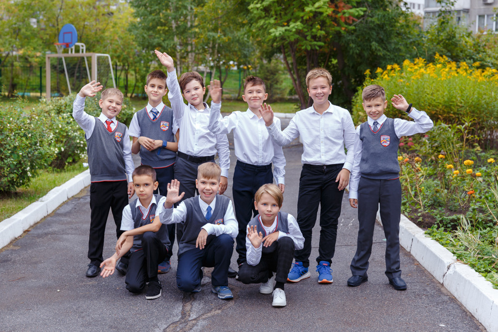 Фото на улице для 4 класса. Выпускные альбомы в школе и детском саду