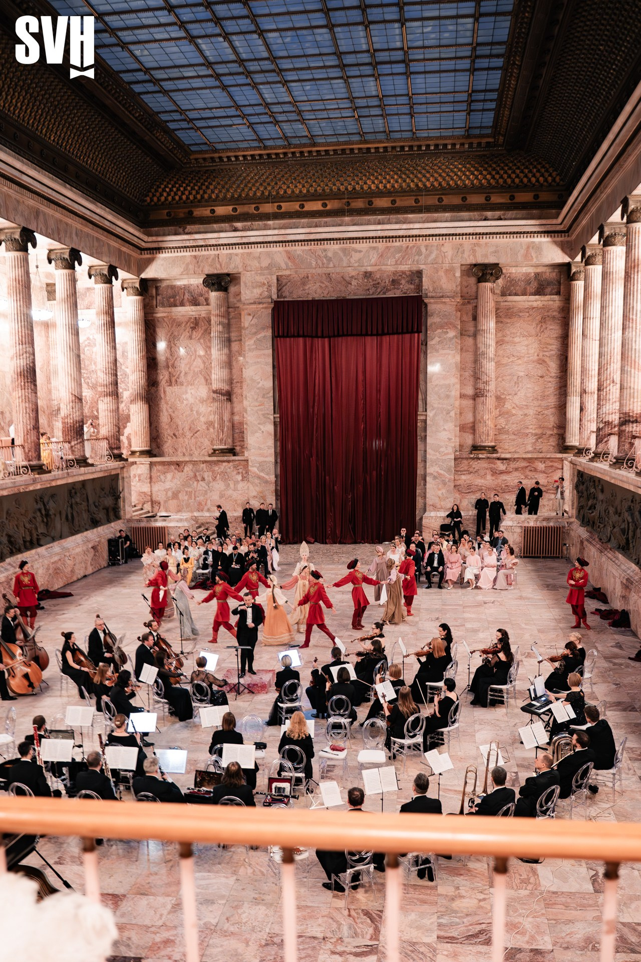 Пасхальный бал Петра Аксёнова