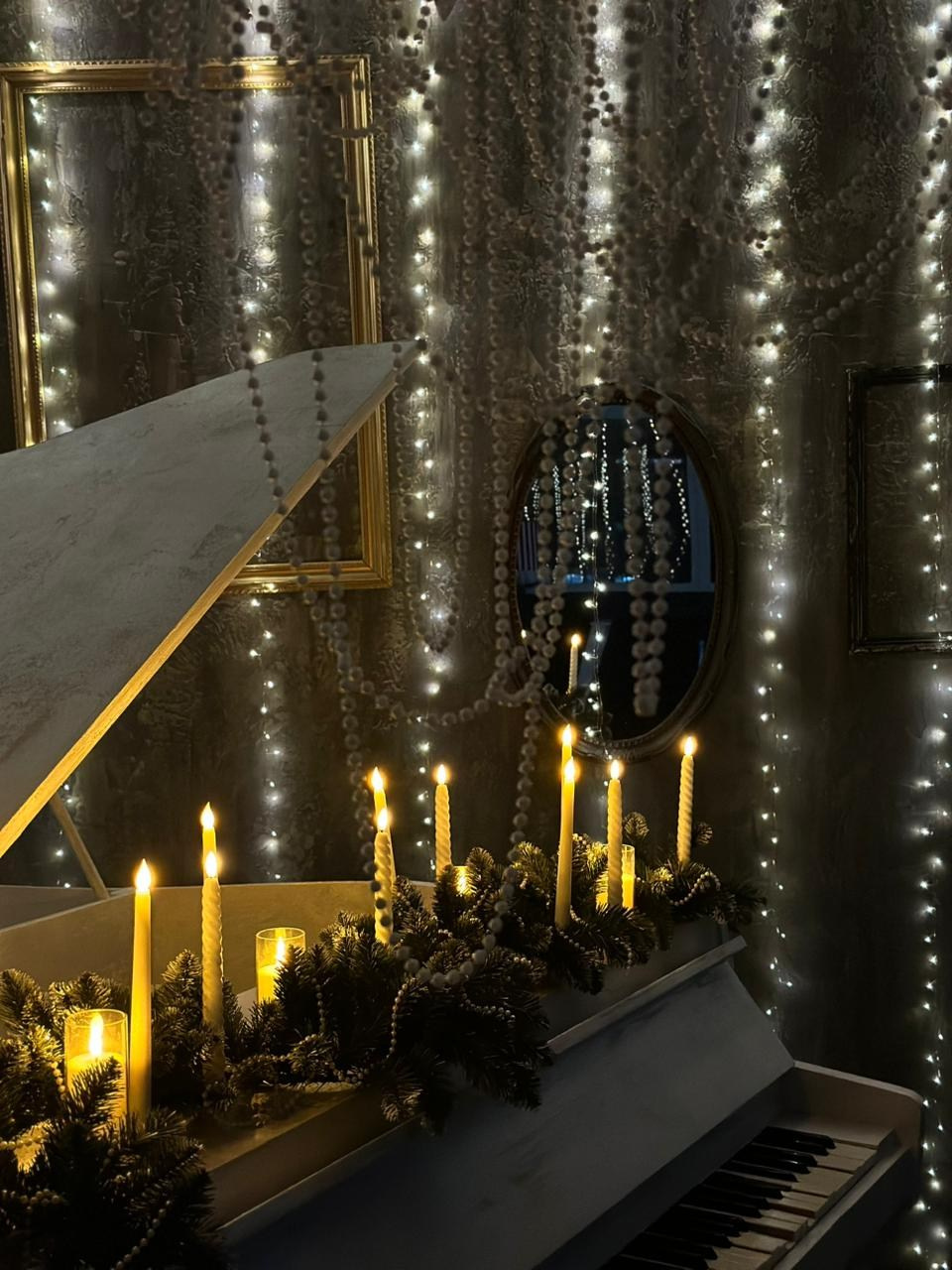 Темный зал (А24). Фотограф г. Хабаровск. Семейные и индивидуальные съёмки