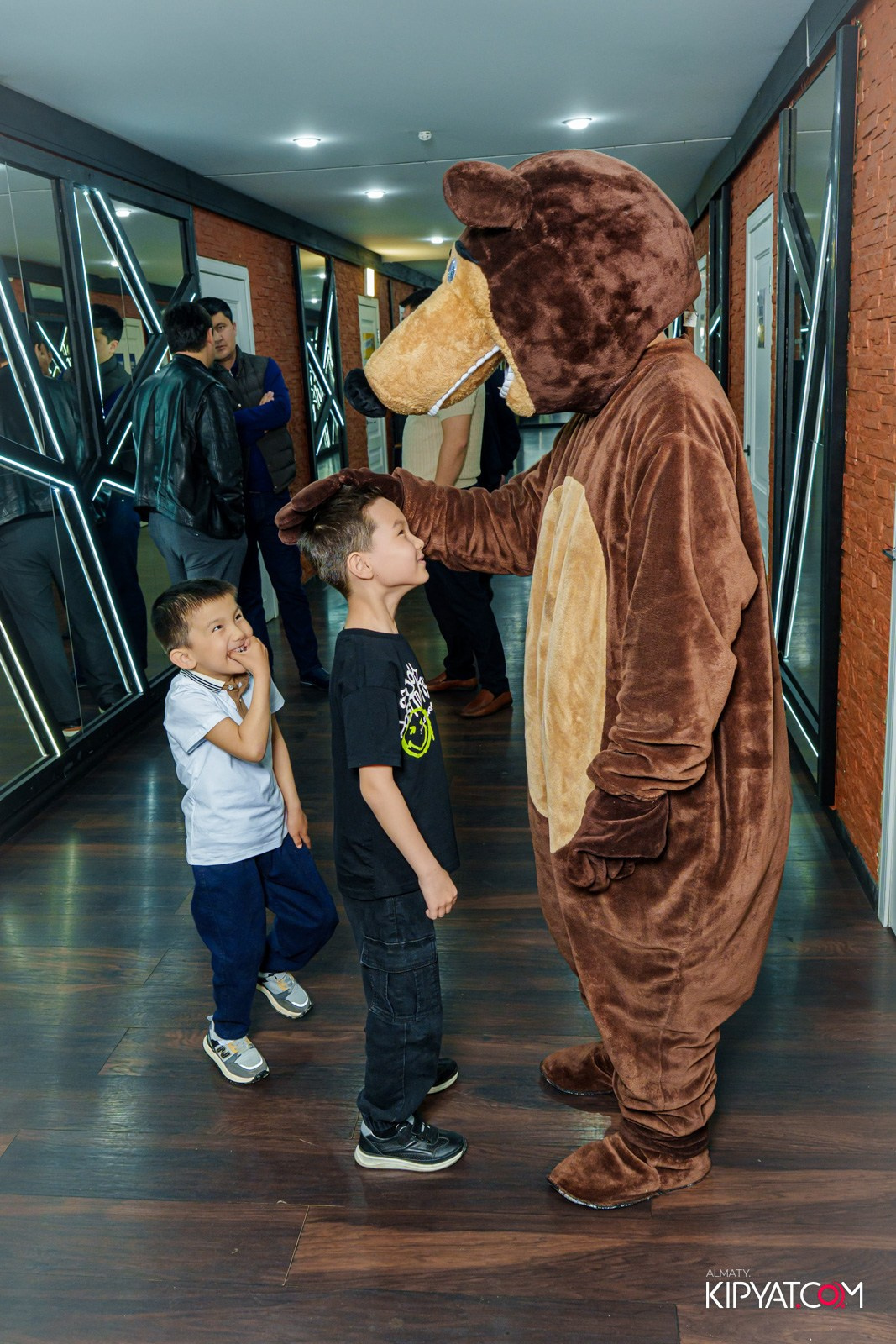 УХО И МЕДВЕДЬ НА САИНА. КИПЯТКОМ АЛМАТЫ!