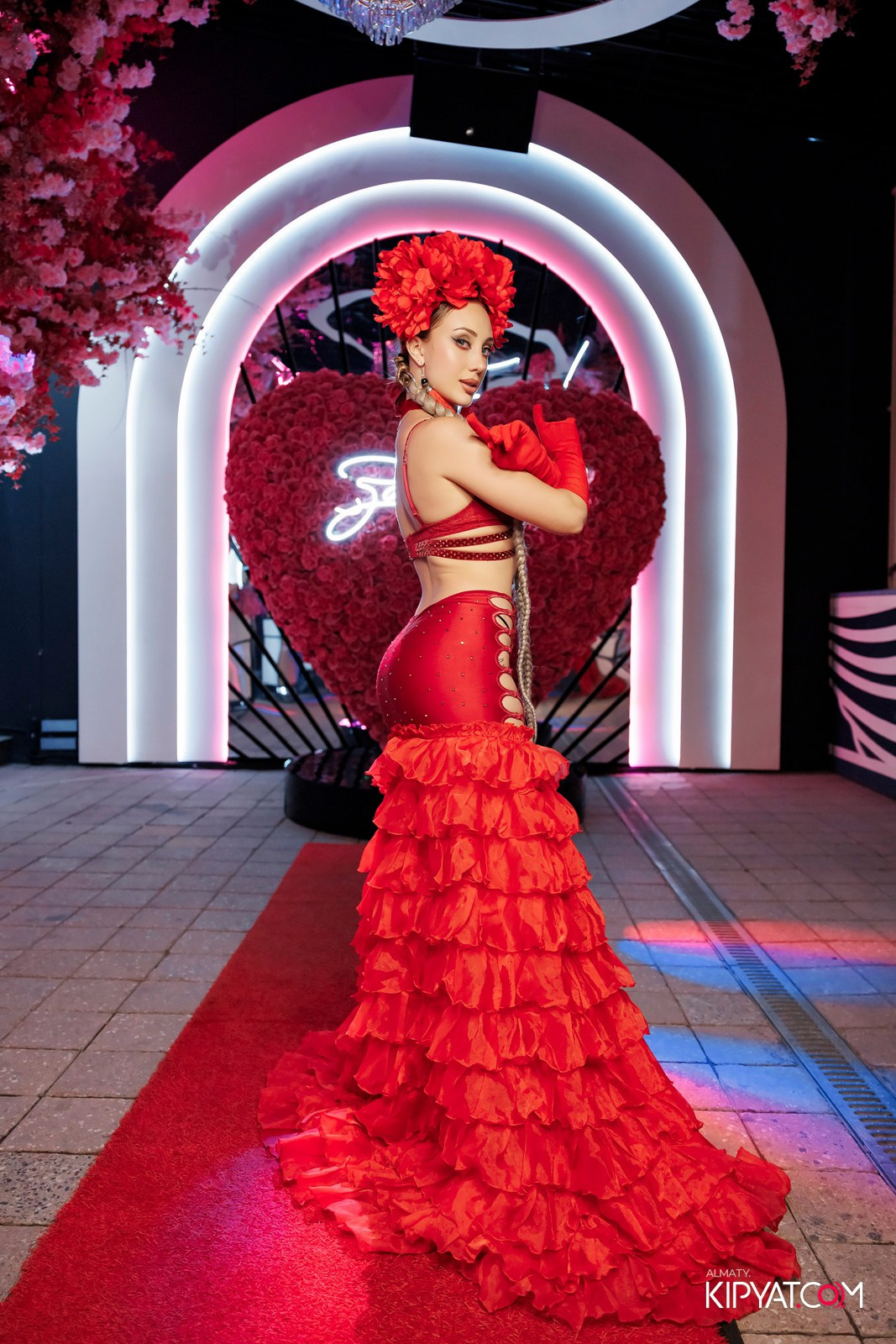 ЗАЯ, НА БИС. КИПЯТКОМ АЛМАТЫ!