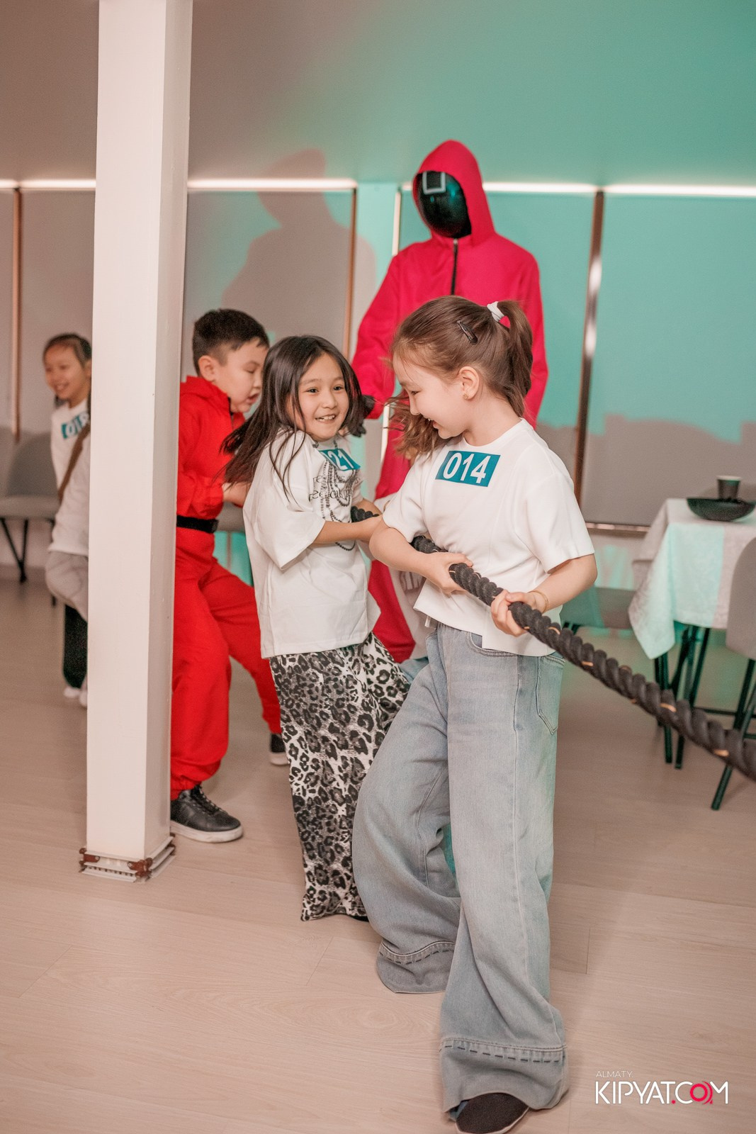 КВЕСТ-ШОУ ALAROVICH / ИГРА В КАЛЬМАРА. КИПЯТКОМ АЛМАТЫ!