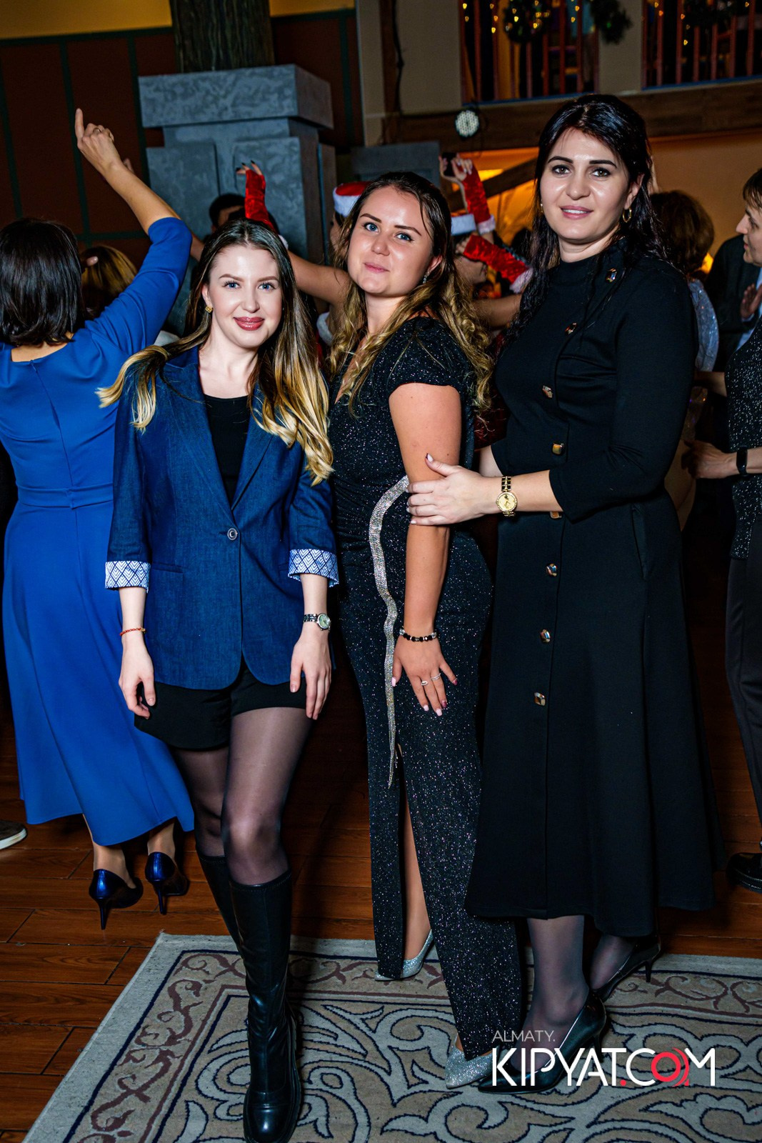 ГРУЗИНСКИЙ ДВОР НА КАБАНБАЙ БАТЫРА. КИПЯТКОМ АЛМАТЫ!