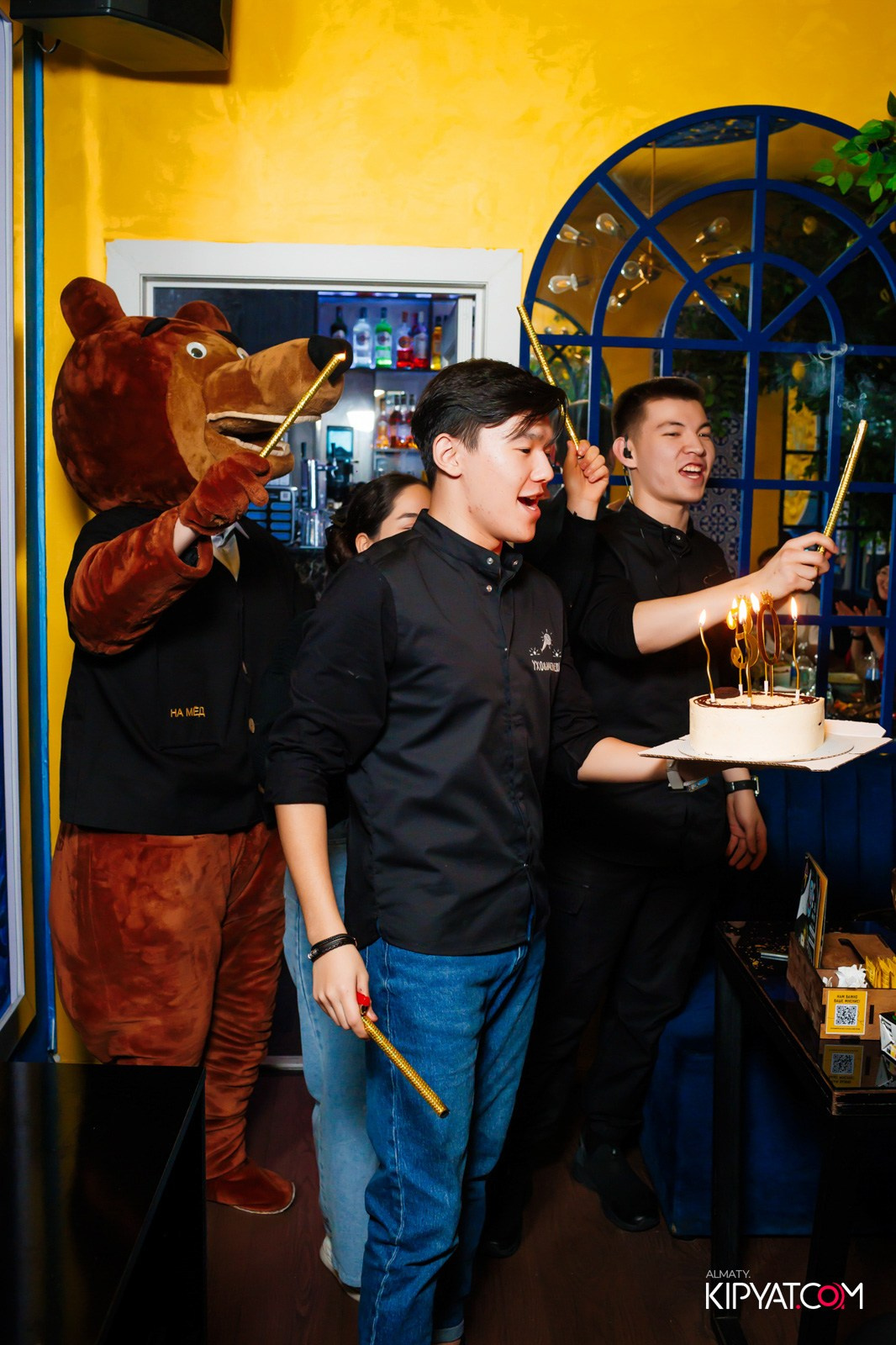 УХО И МЕДВЕДЬ НА ГАГАРИНА. КИПЯТКОМ АЛМАТЫ!