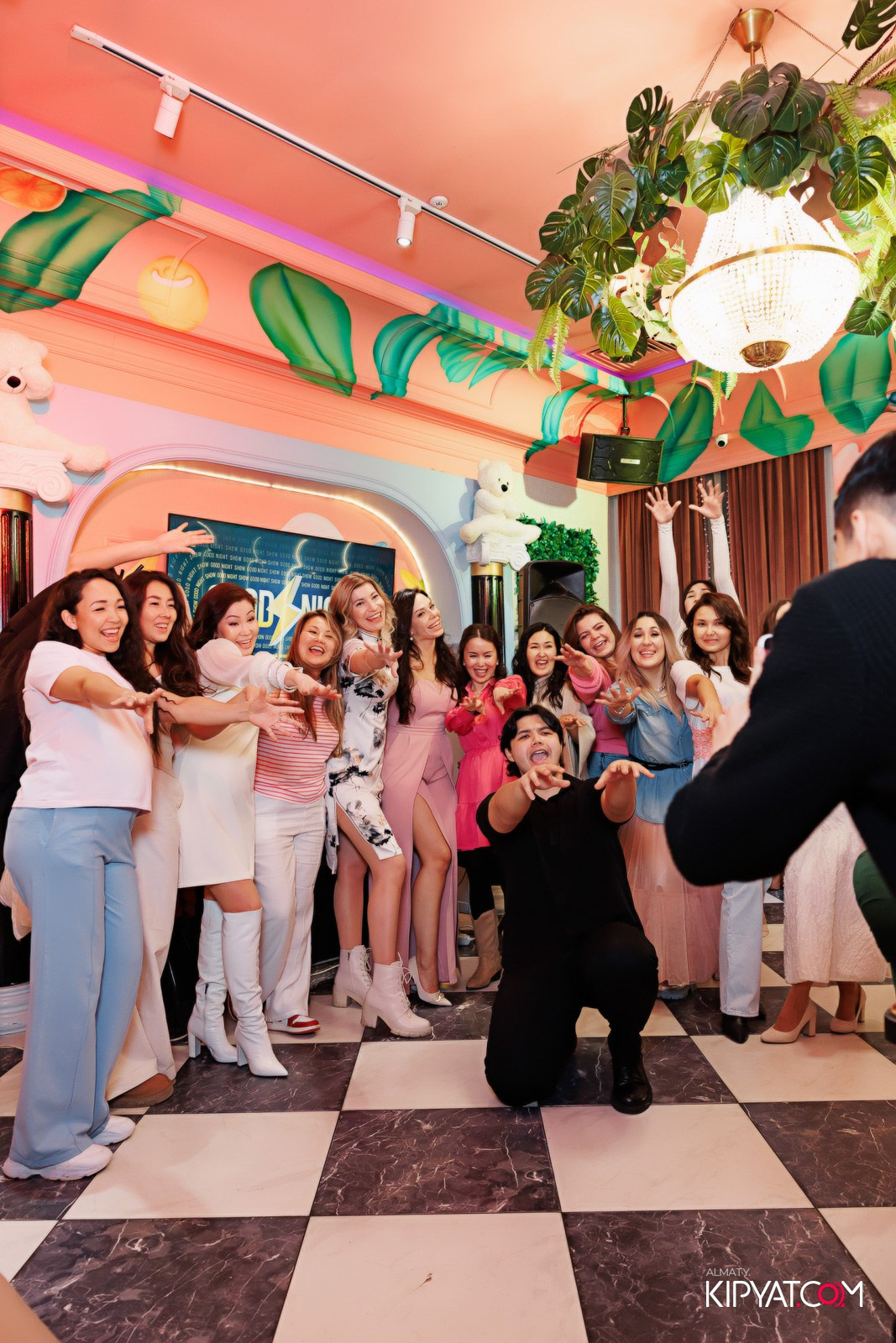 ДЕНЬ РОЖДЕНИЯ ВИКТОРИИ. КИПЯТКОМ АЛМАТЫ!