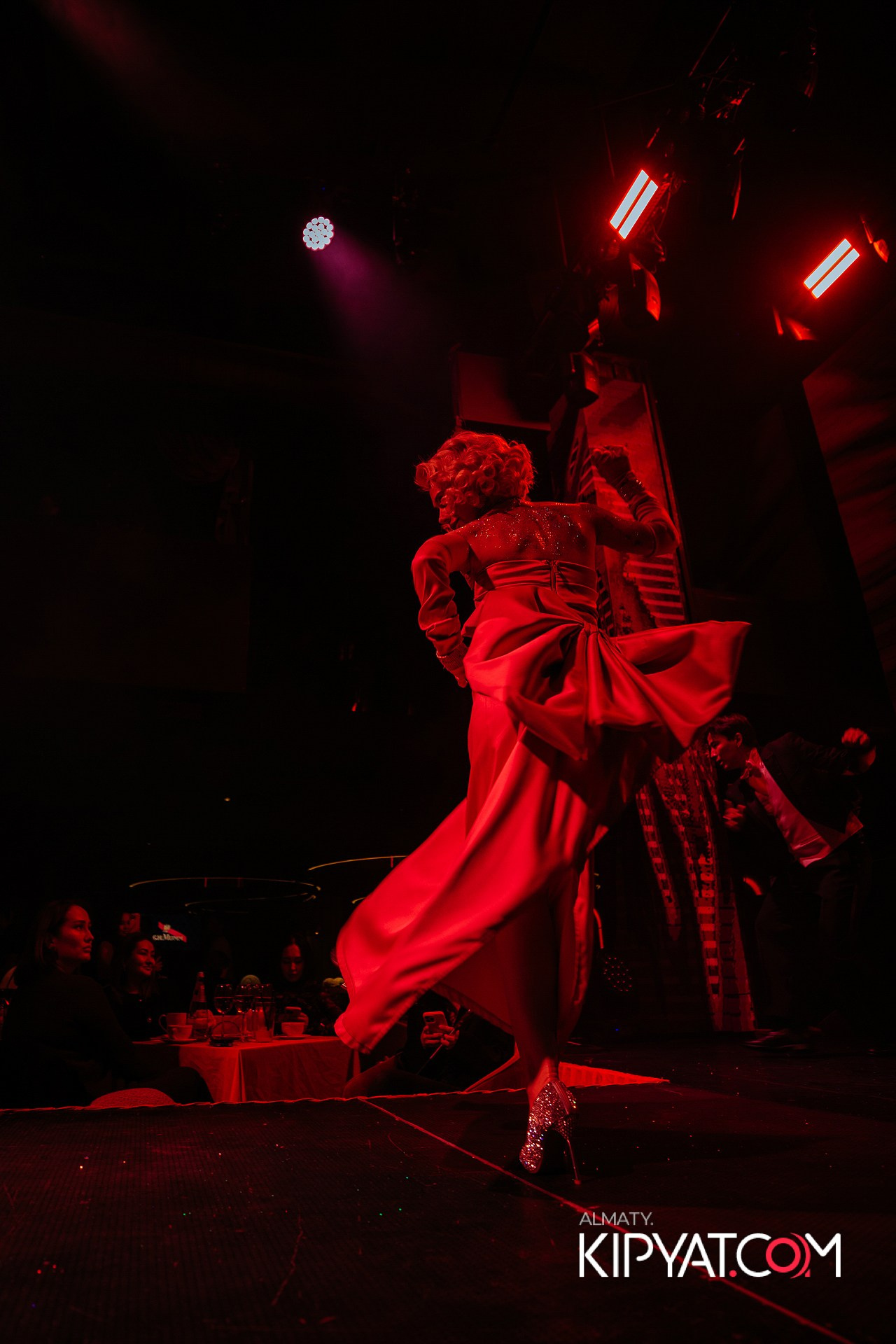 QUEEN. КИПЯТКОМ АЛМАТЫ!