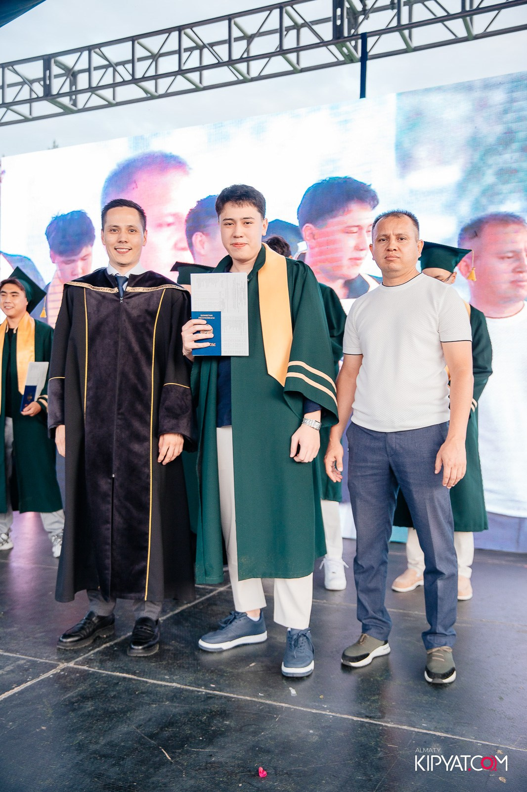 ВРУЧЕНИЕ ДИПЛОМОВ — НАРХОЗ КОЛЛЕДЖ. Part 4. КИПЯТКОМ АЛМАТЫ!