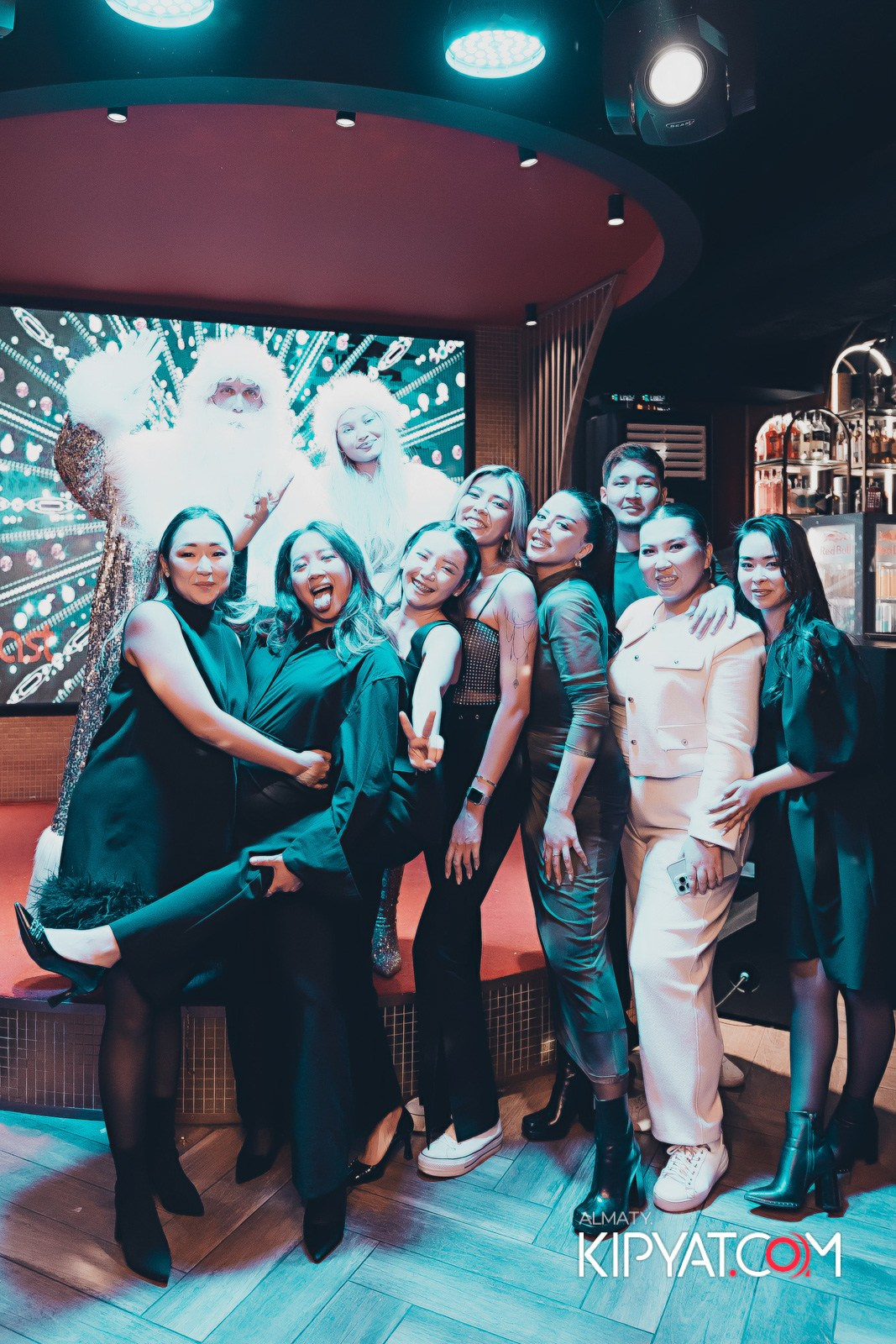 ЗАЯ, НА БИС. КИПЯТКОМ АЛМАТЫ!