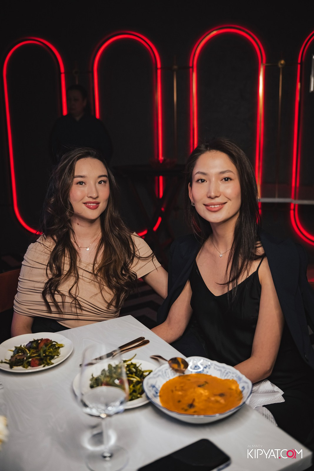 QUEEN. КИПЯТКОМ АЛМАТЫ!