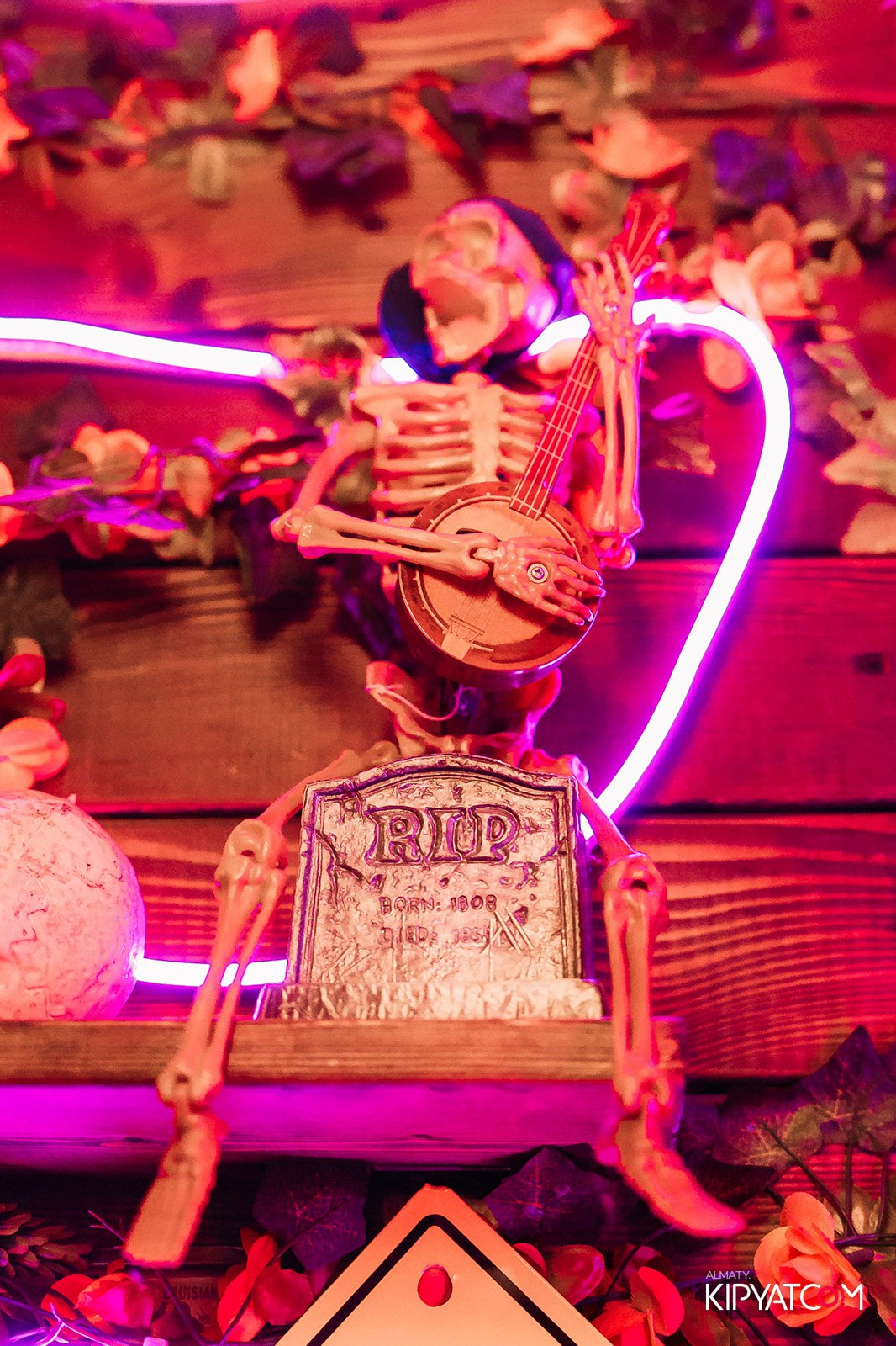 VICTORY PUB. КИПЯТКОМ АЛМАТЫ!