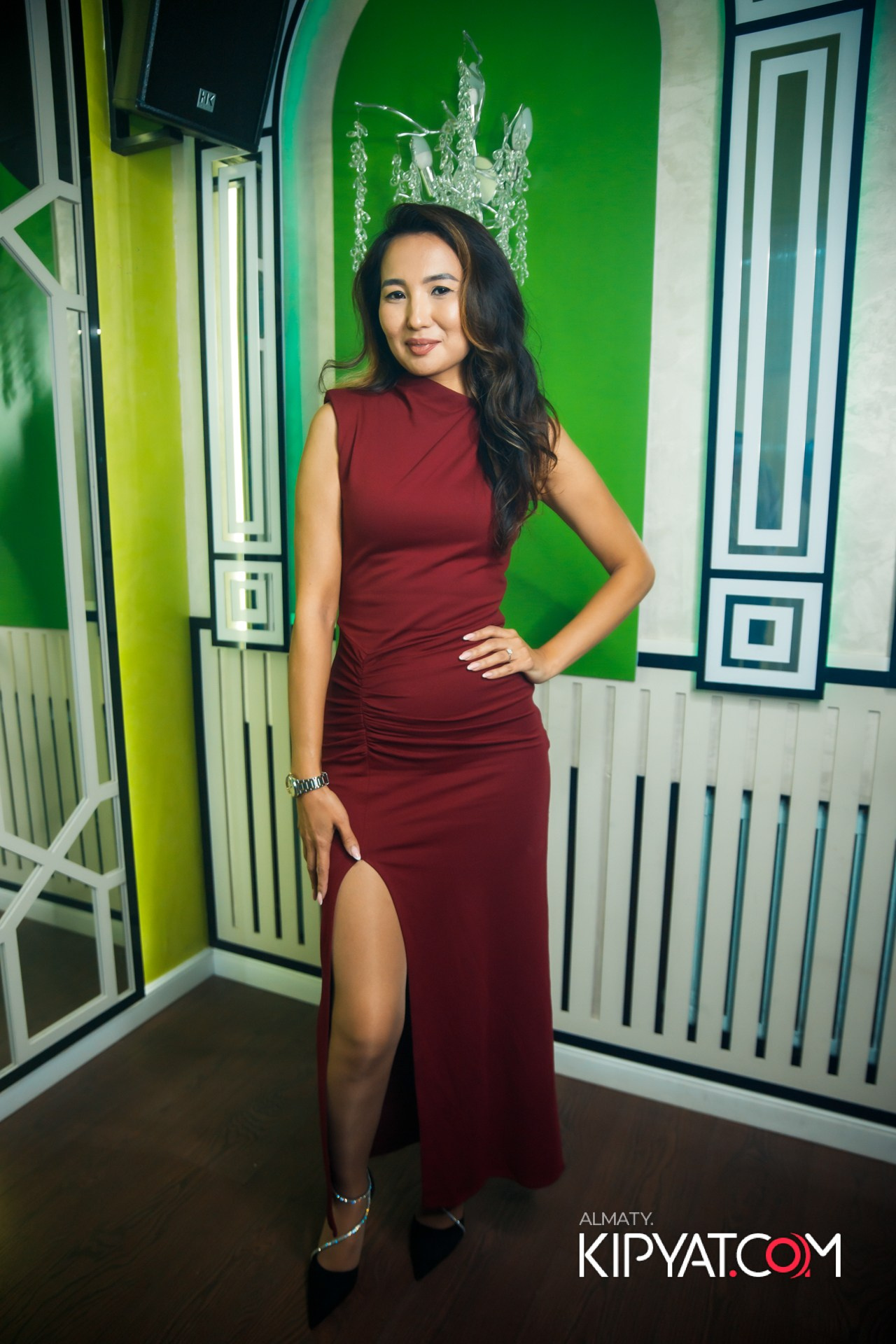 Ухо и Медведь на Гагарина. КИПЯТКОМ АЛМАТЫ!