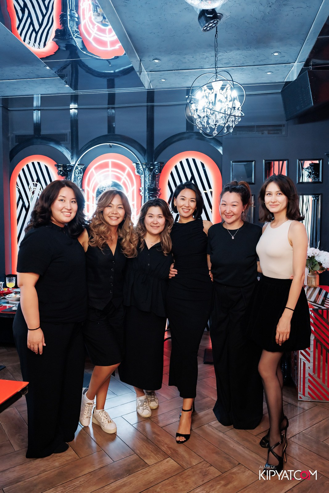 ЗАЯ, НА БИС. КИПЯТКОМ АЛМАТЫ!