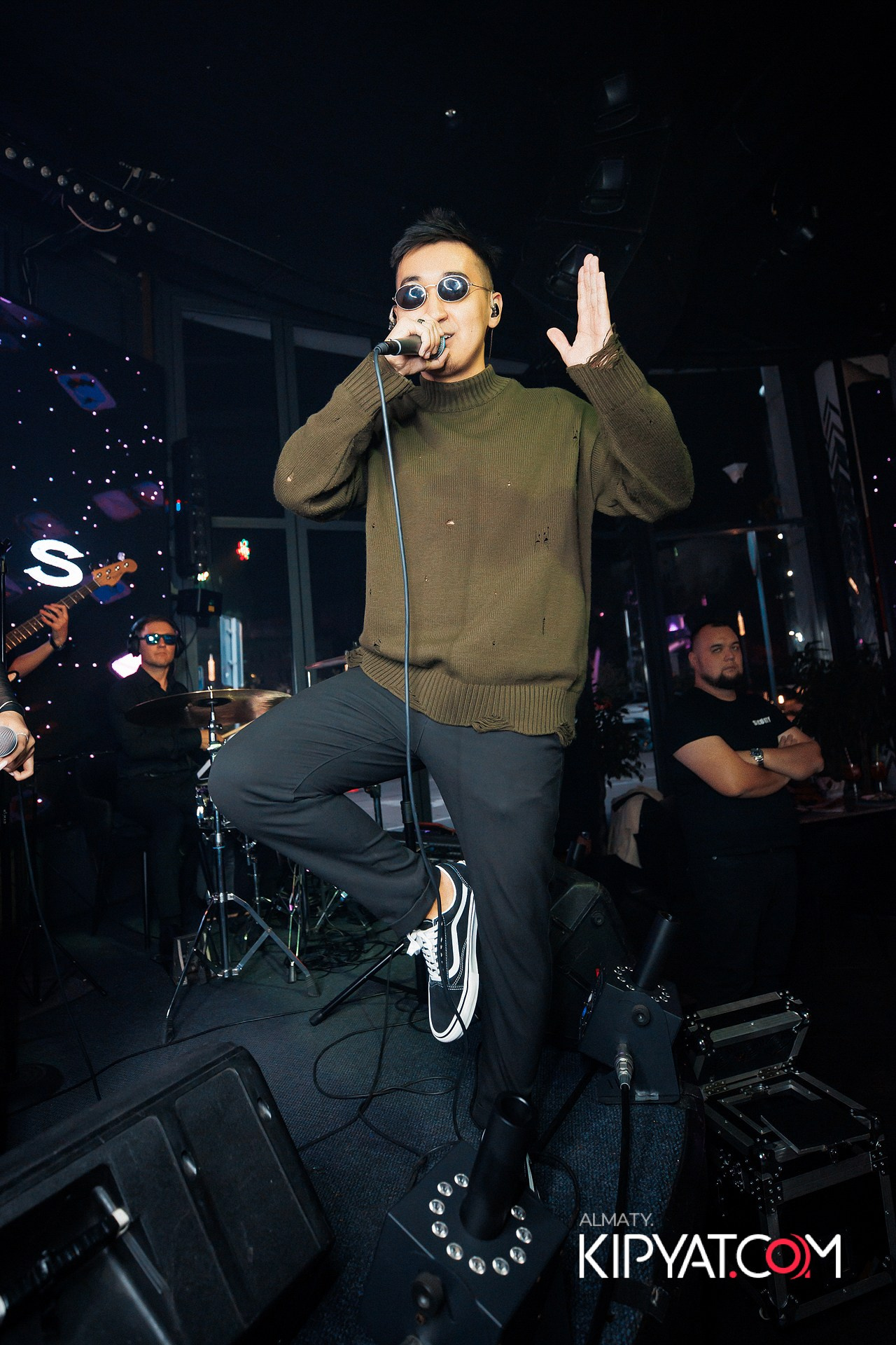 Friends bar & terrace. КИПЯТКОМ АЛМАТЫ!