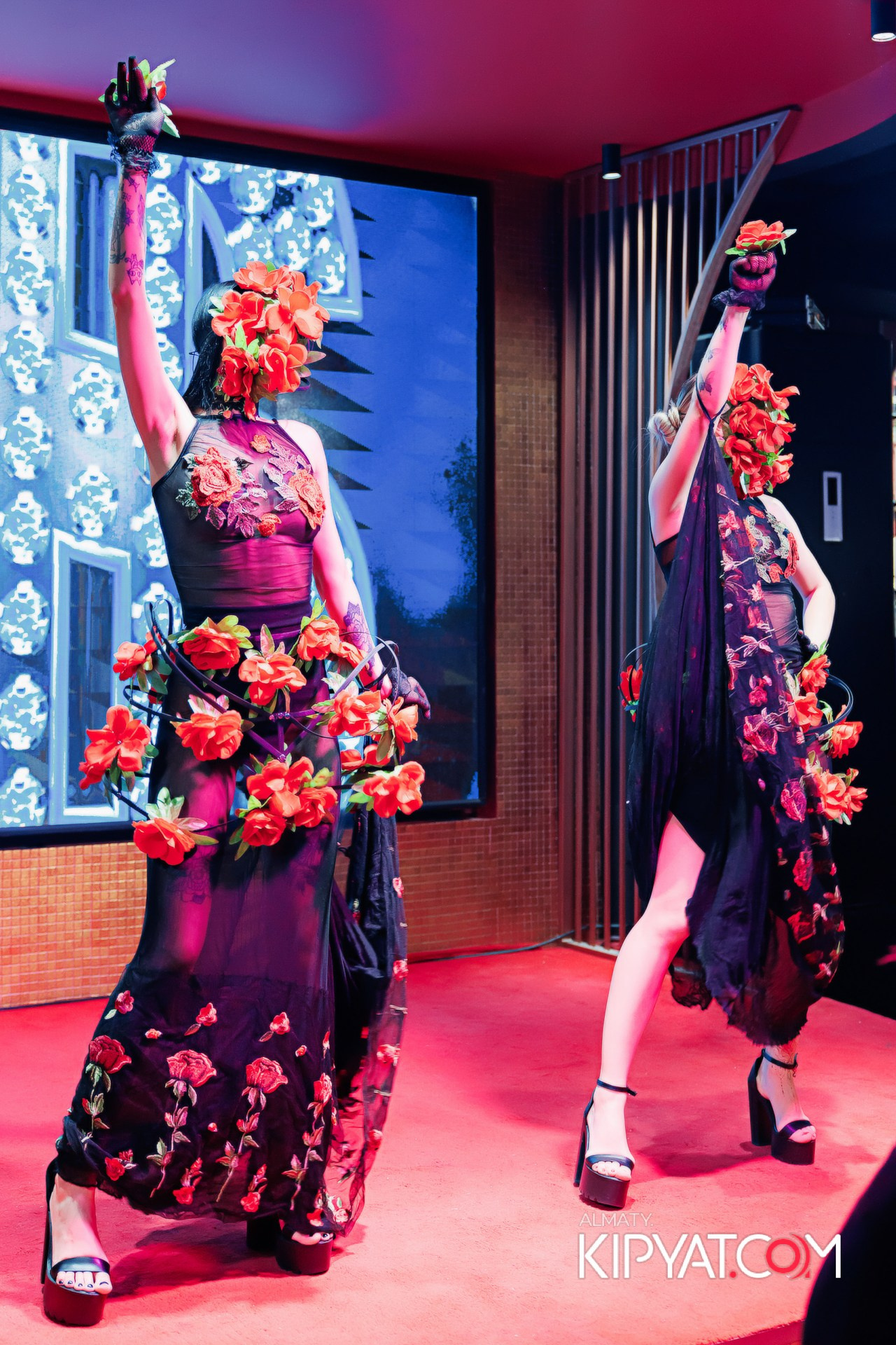 ЗАЯ, НА БИС!. КИПЯТКОМ АЛМАТЫ!