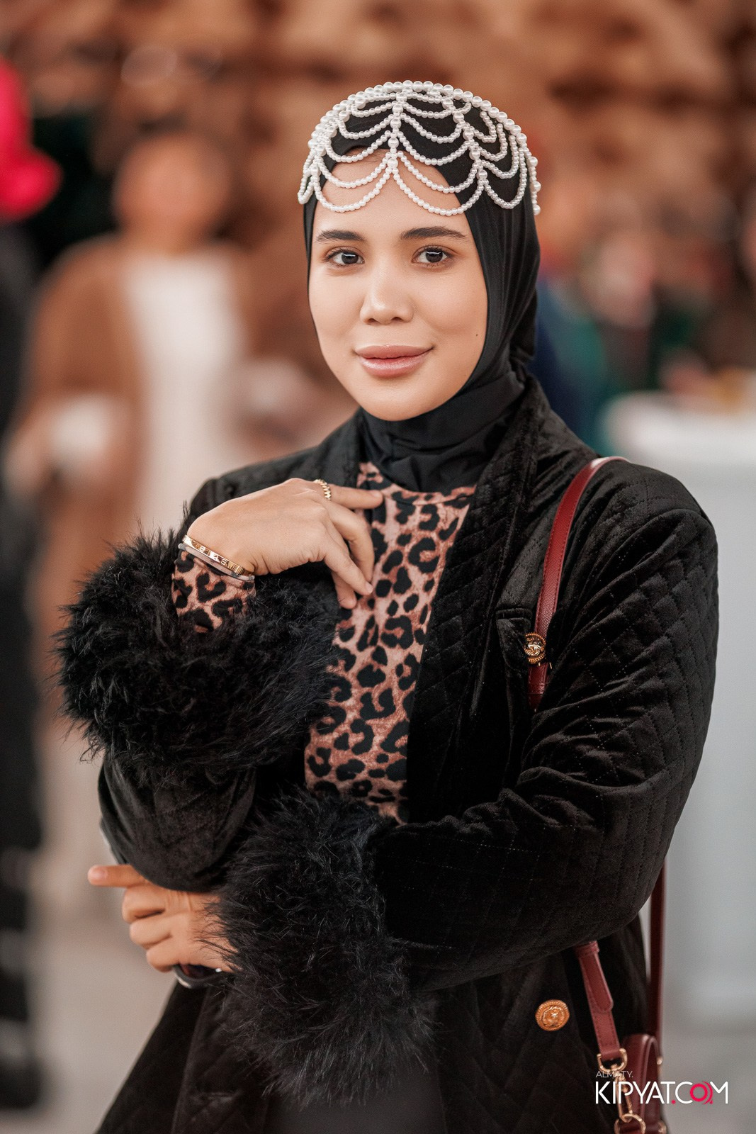 FASHION ПОКАЗ, КАЗАХСКОЙ НАЦИОНАЛЬНОЙ ОДЕЖДЫ. КИПЯТКОМ АЛМАТЫ!