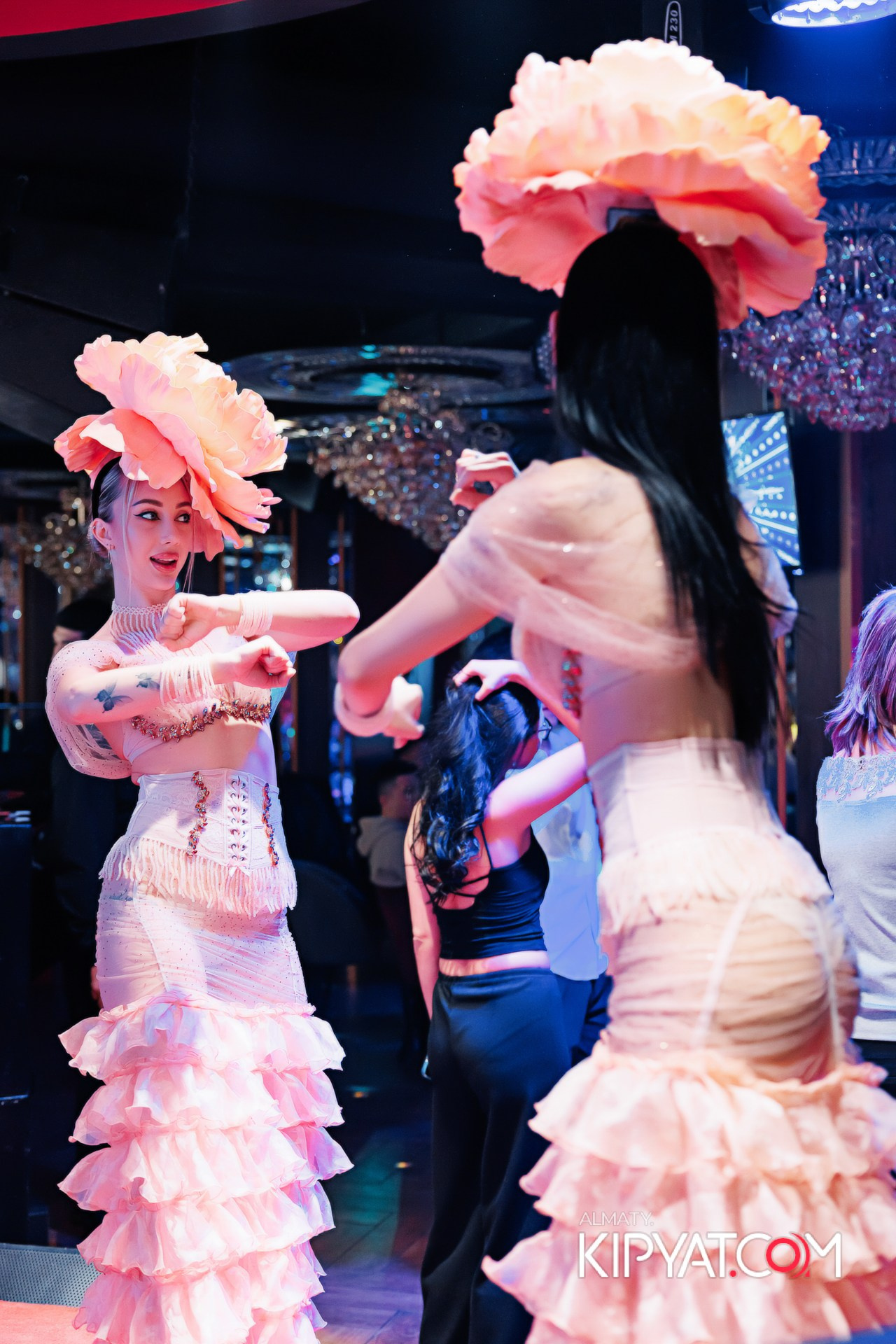 ЗАЯ, НА БИС. КИПЯТКОМ АЛМАТЫ!