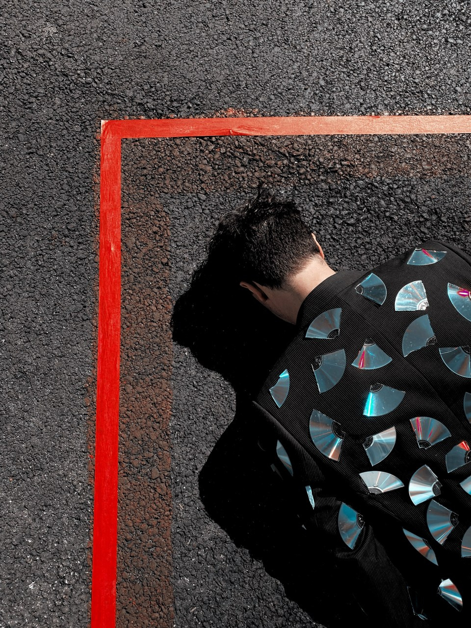 Современная концептуальная фотография о теле, уязвимости и идентичности. Визуальная практика на стиле честности, пост-иронии и искусства.Рекламная фотография, Концептуальная фотография, Современный художник, Психология, Коммерческий фотограф, Репортажный фотограф, Стрит фотография, Арт, Сюрреализм, Мобильная фотография, Снято на айфон, Дима Бурза