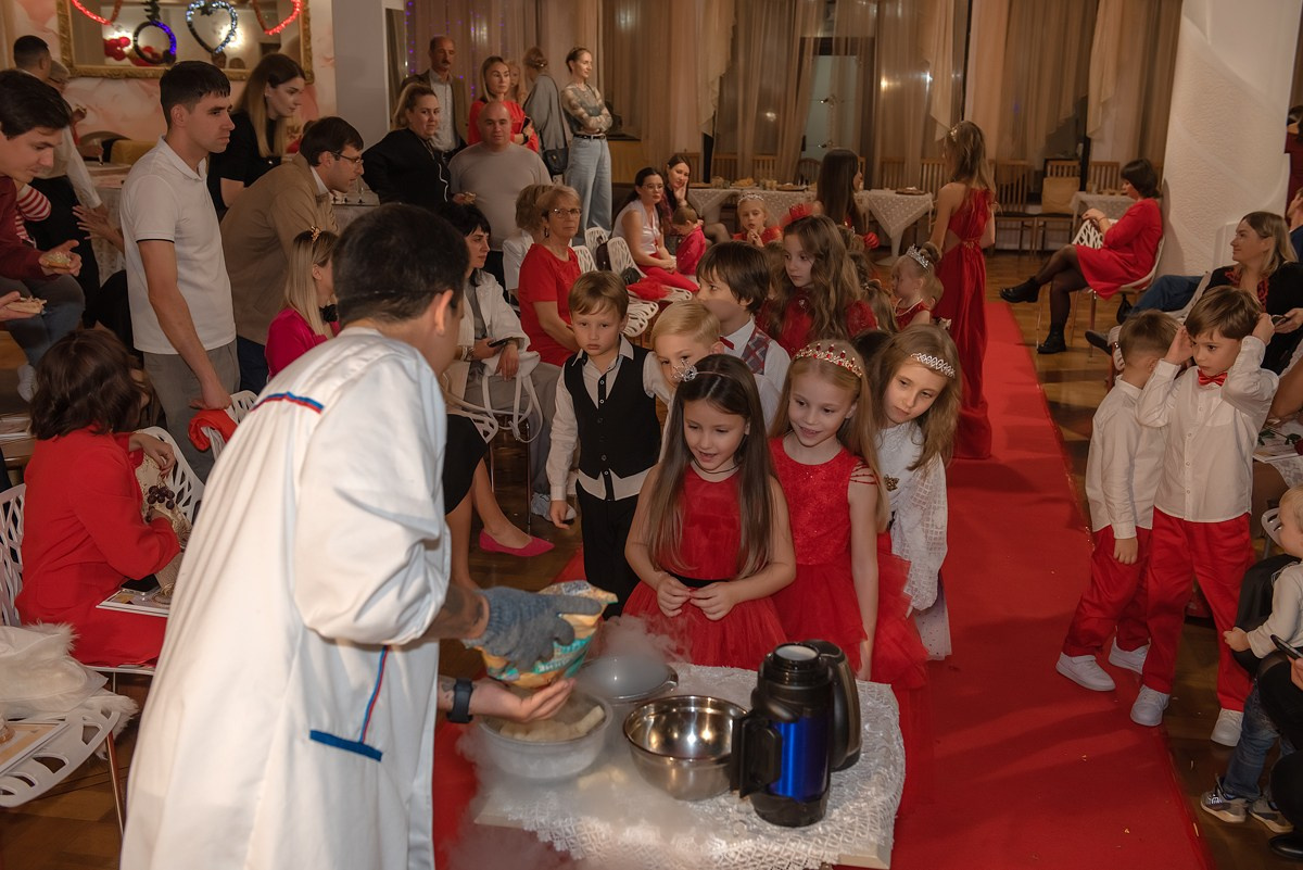 Выпускной в детской школе моделей HAPPYkids 2024. Семейный и коммерческий фотограф в Сочи Александр Бодунов