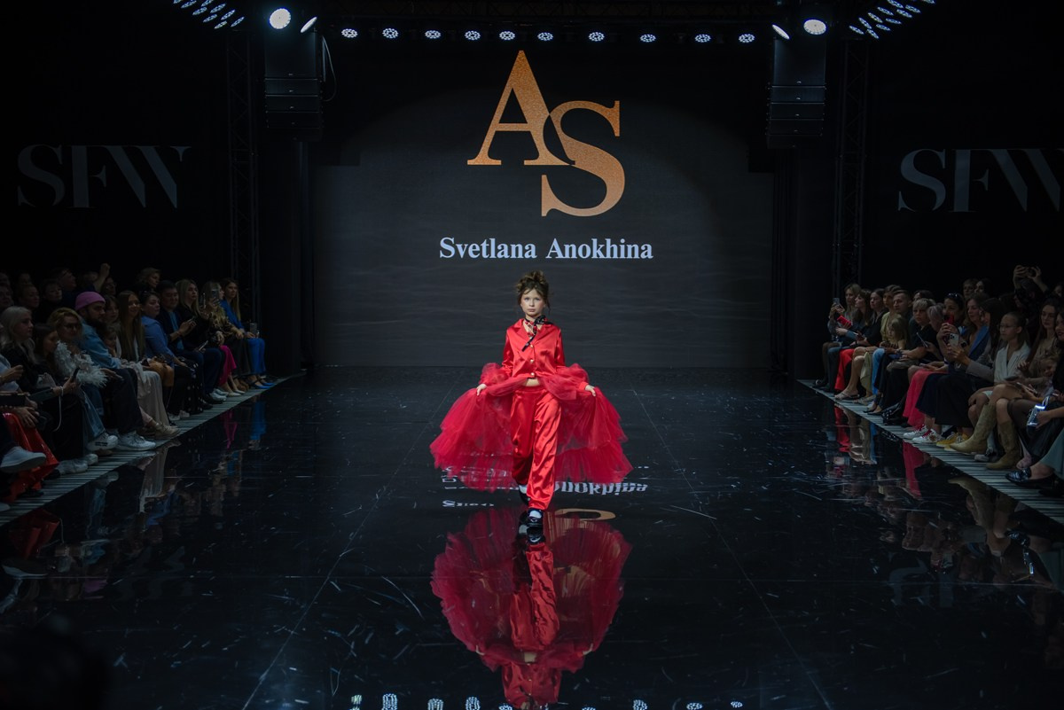 SochiFashionWeek2024 дизайнер Анохина Светлана. Семейный и коммерческий фотограф в Сочи Александр Бодунов